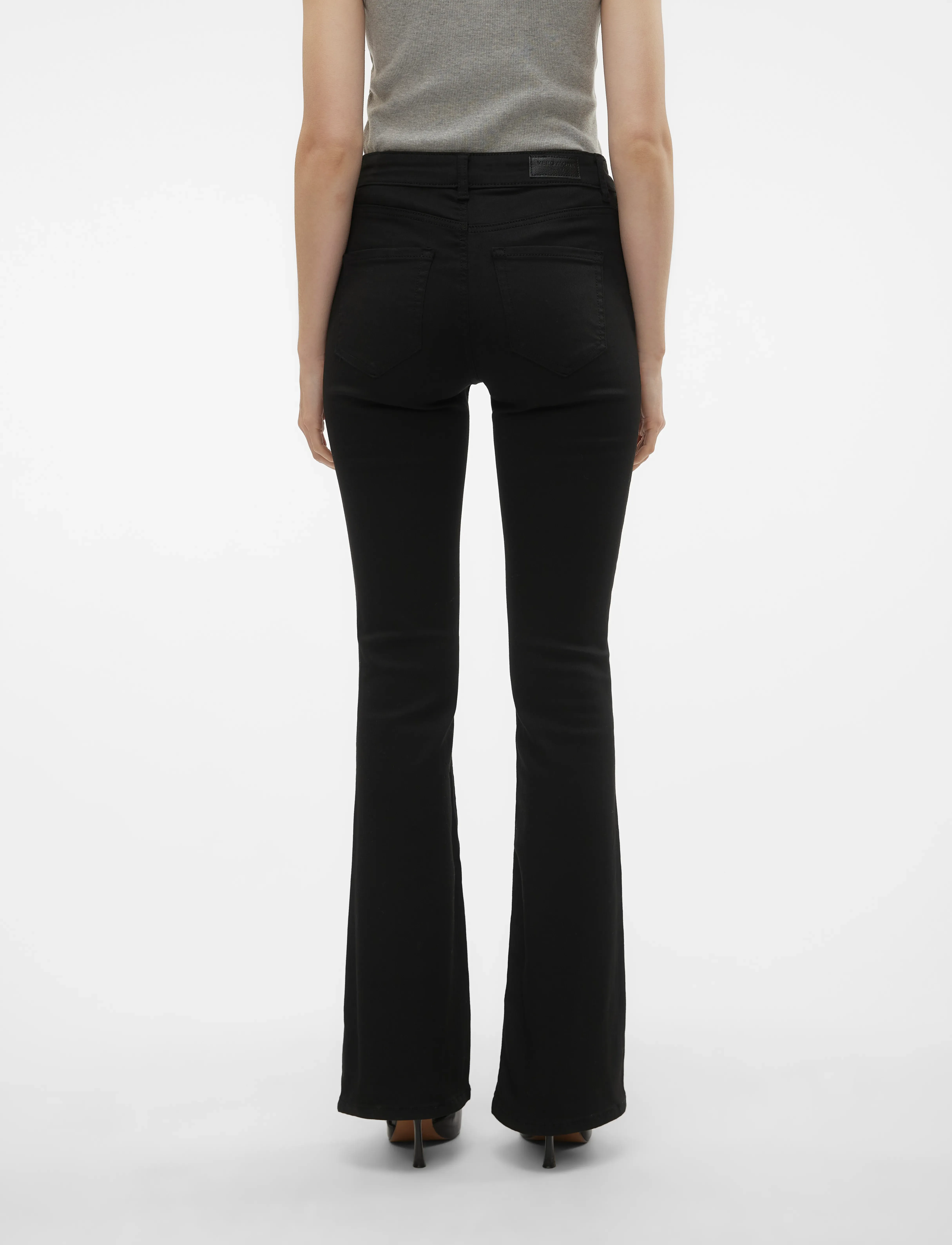 Vero Moda - VMFLASH MR FLARED JEANS LI140 GA NOOS - nuo kelių platėjantys džinsai - black - 3