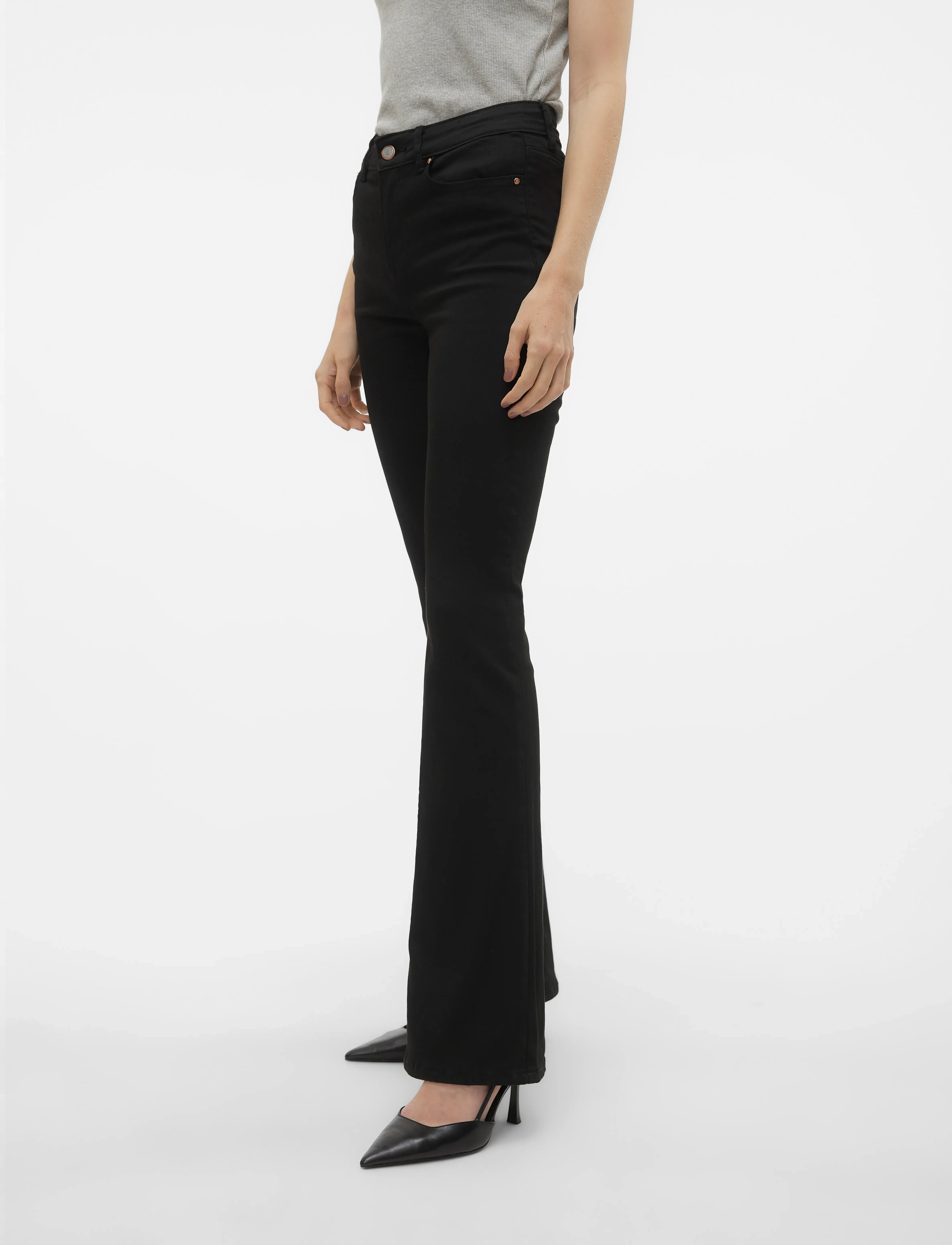 Vero Moda - VMFLASH MR FLARED JEANS LI140 GA NOOS - nuo kelių platėjantys džinsai - black - 5