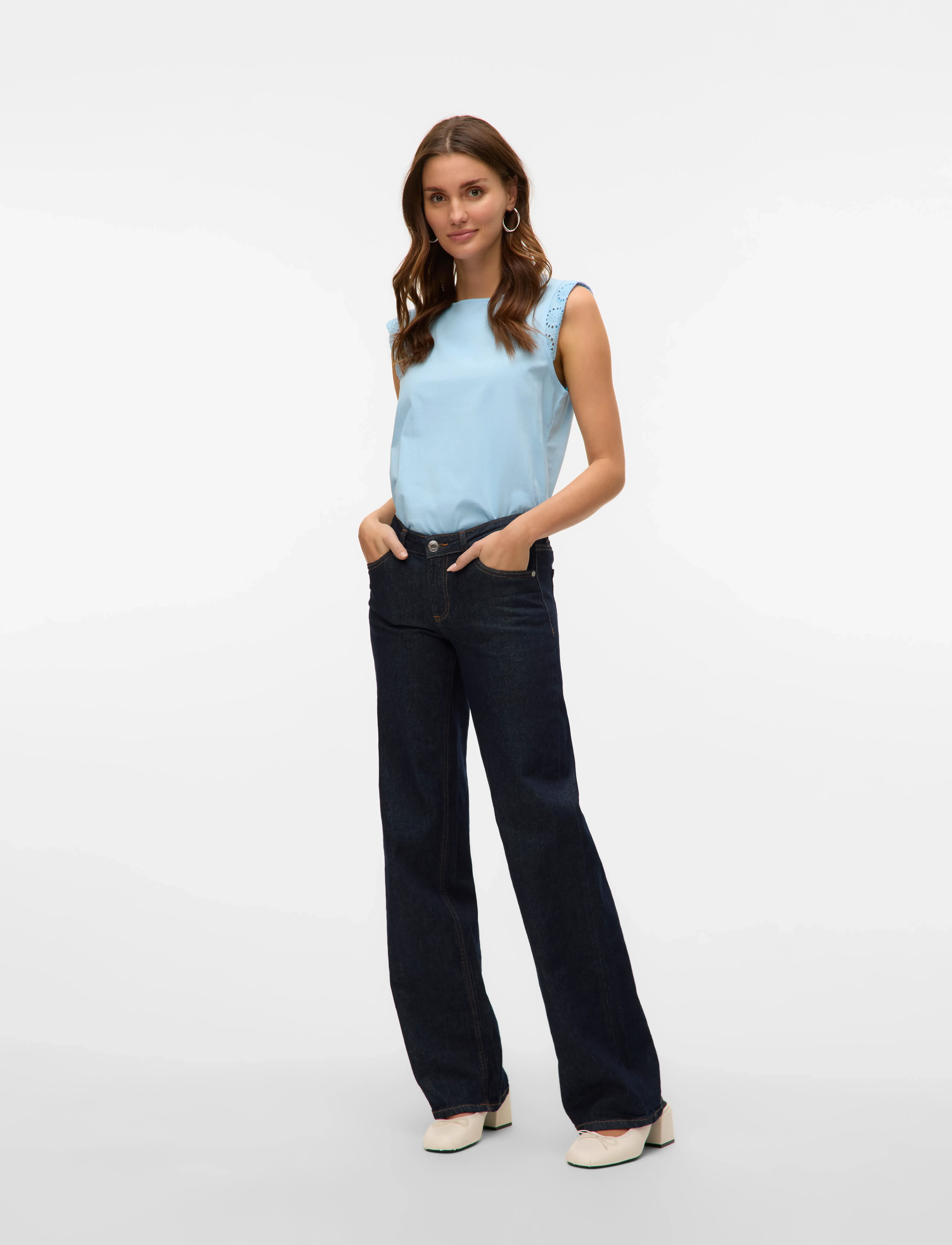 Vero Moda - VMEMILY SL GATHERING TOP JRS NOOS - Ärmellose blusen - airy blue - 3