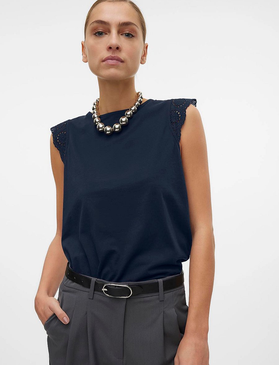 Vero Moda - VMEMILY SL GATHERING TOP JRS NOOS - blūzes bez piedurknēm - navy blazer - 5