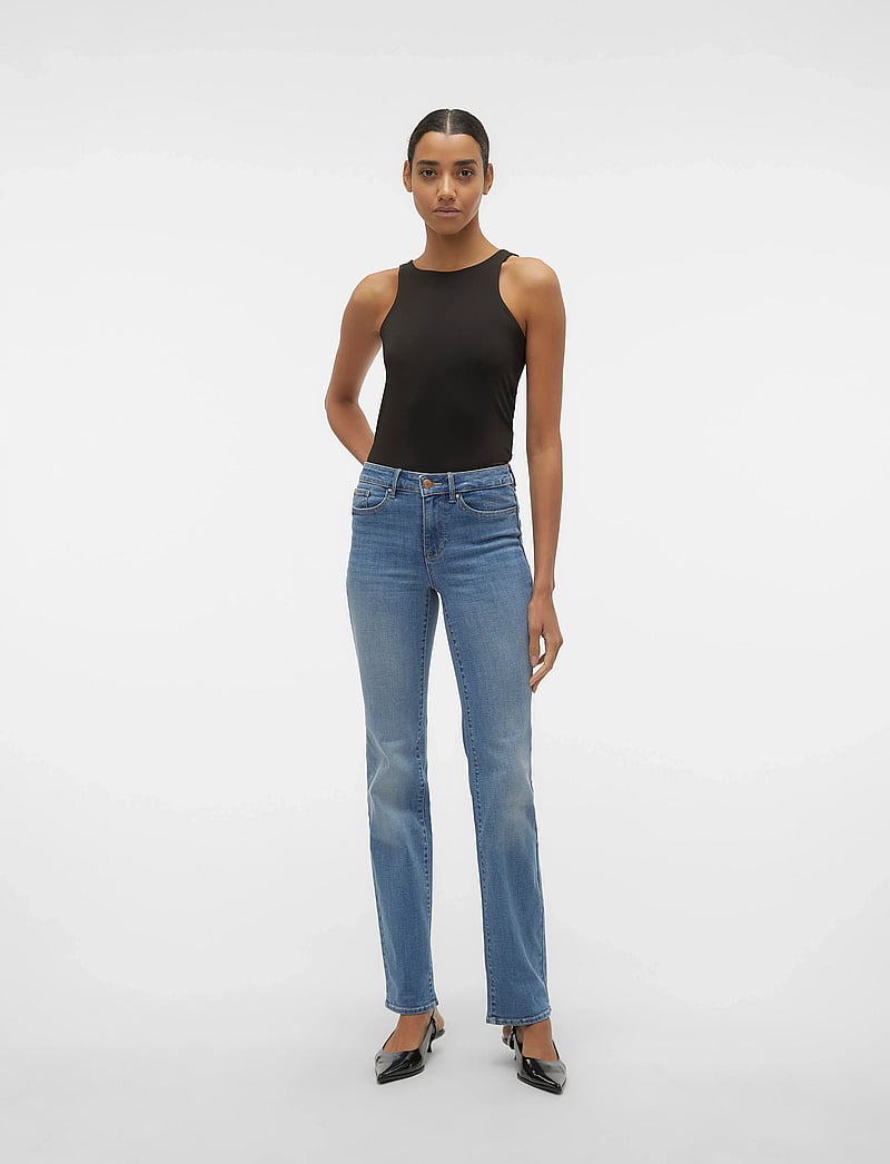 Vero Moda - VMFLASH MR STRAIGHT JEANS LI347 GA NOOS - sirge säärega teksad - medium blue denim - 4
