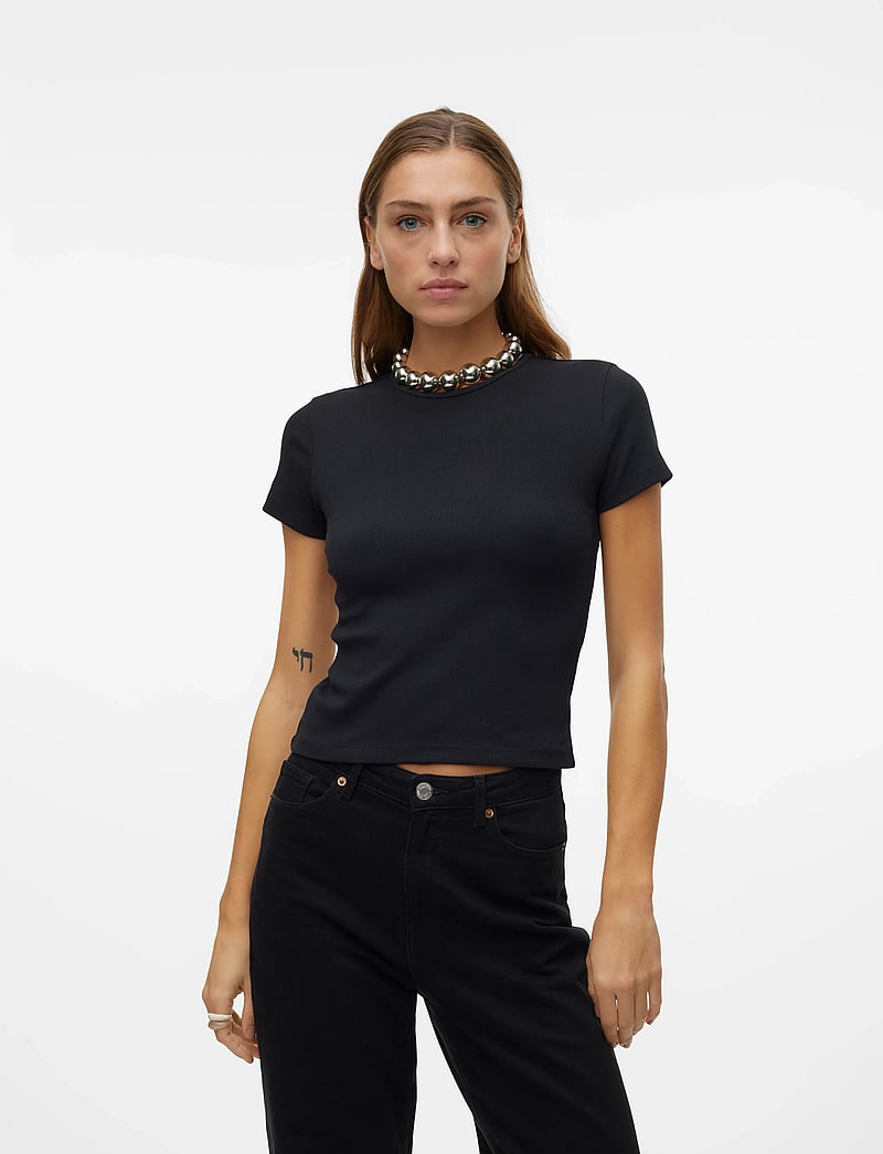Vero Moda - VMCHLOE SS SHORT TOP JRS NOOS - marškinėliai - black - 0
