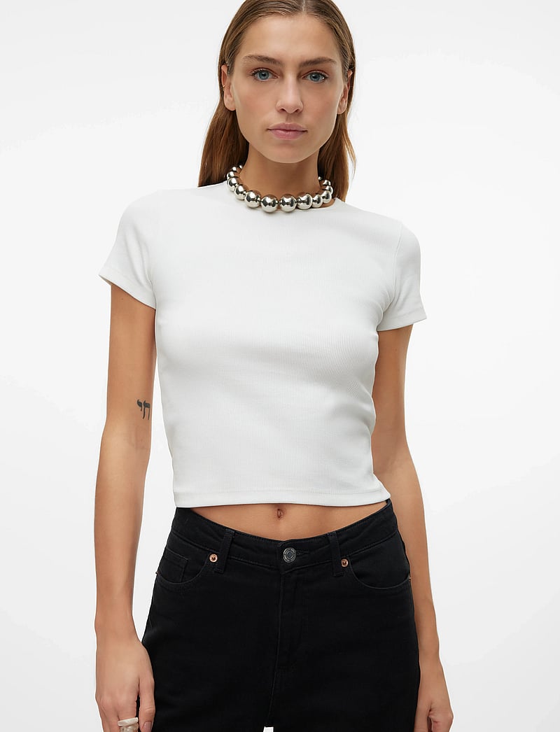 Vero Moda - VMCHLOE SS SHORT TOP JRS NOOS - t-shirts - snow white - 3