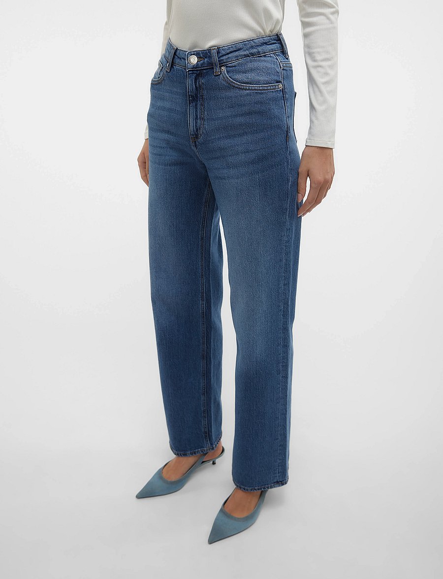 Vero Moda - VMTESSA HR WIDE JEANS RA380 GA NOOS - hosen mit weitem bein - medium blue denim - 4