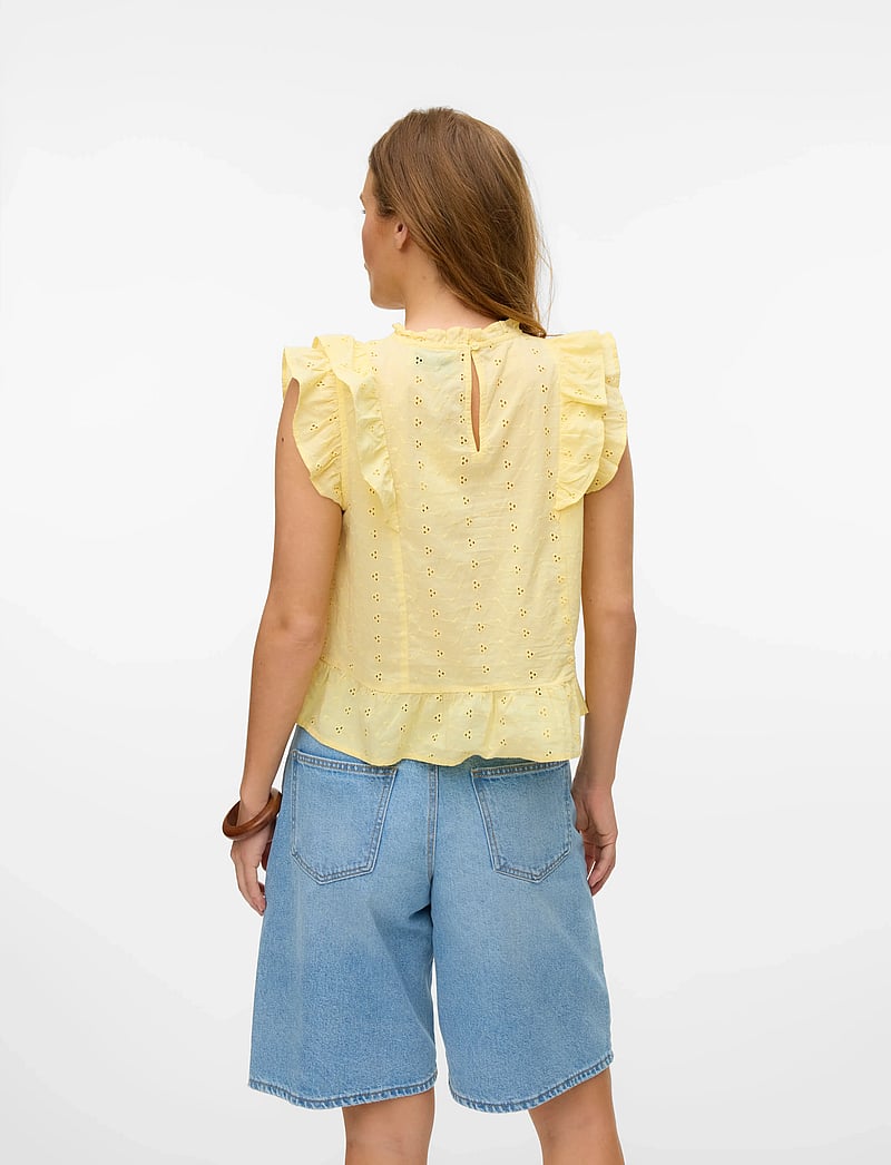 Vero Moda - VMKAMMY SL HIGH NECK TOP VMA - sleeveless blouses - pale banana - 2