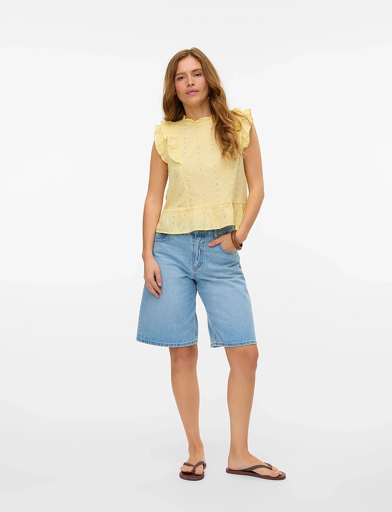 Vero Moda - VMKAMMY SL HIGH NECK TOP VMA - sleeveless blouses - pale banana - 5
