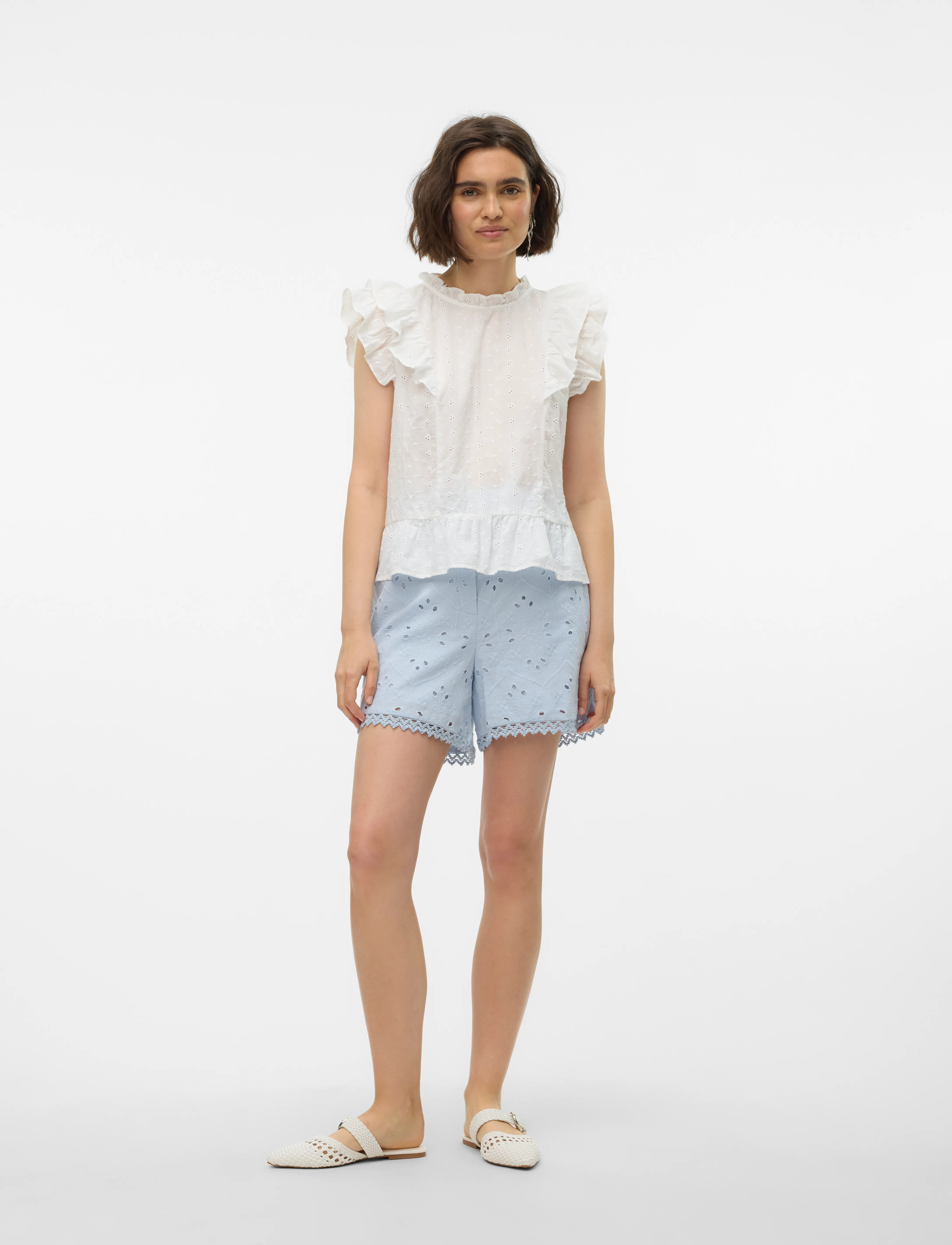Vero Moda - VMKAMMY SL HIGH NECK TOP VMA - sleeveless blouses - snow white - 5