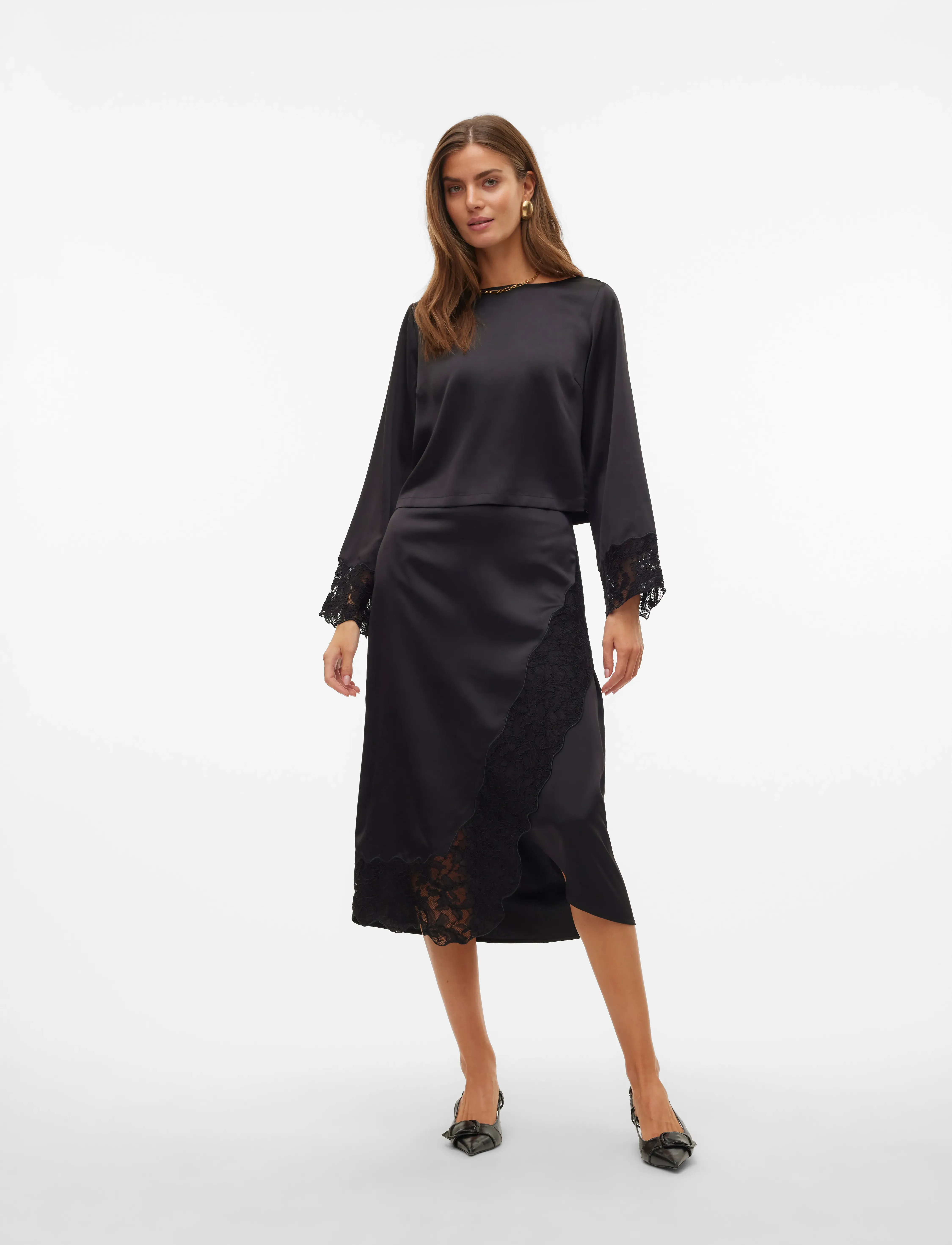 Vero Moda - VMMERLE LACE HW 7/8 SKIRT WVN GA - satinröcke - black - 5