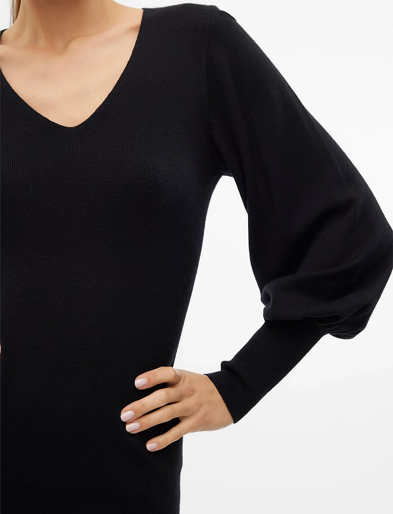 Vero Moda - VMHOLLYKARISPUFF LS V-NECK DRESS GA BOO - knitted dresses - black - 5