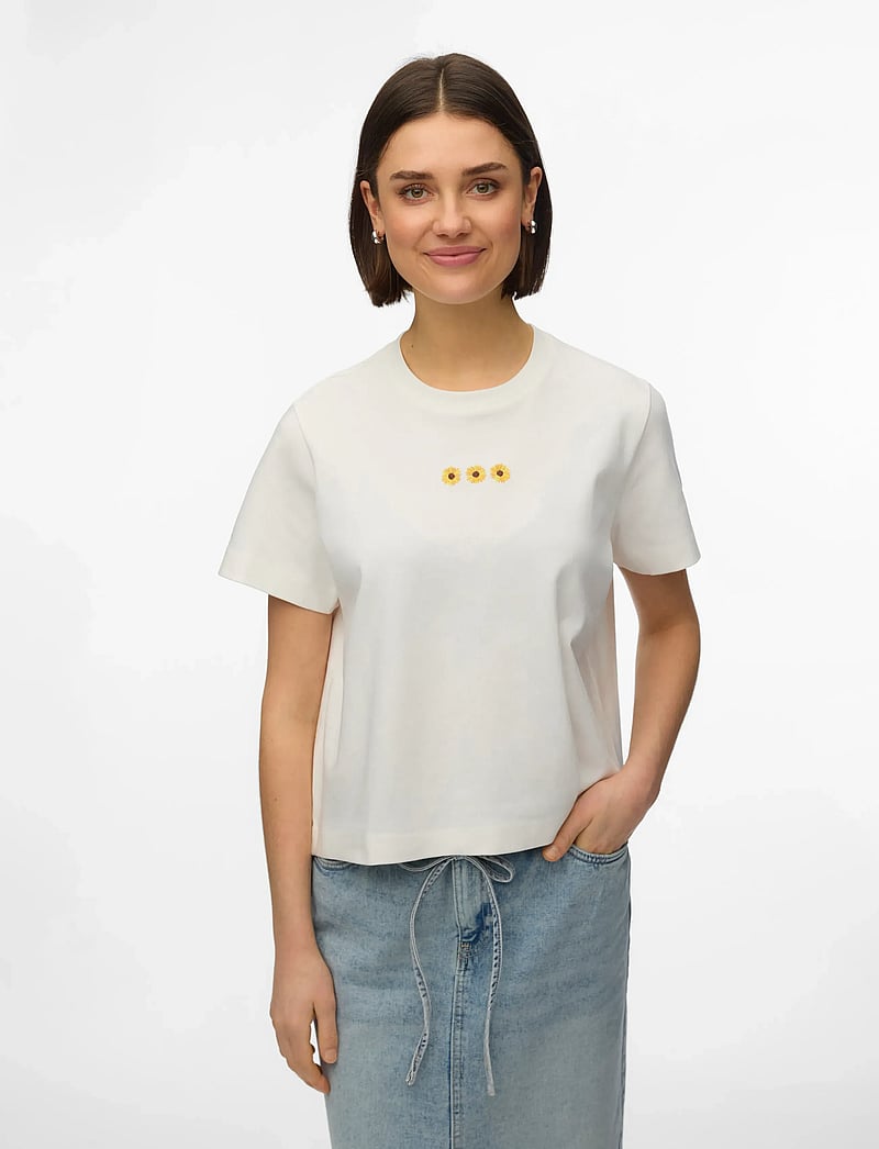 Vero Moda - VMSARA METTE SS TOP BOX JRS NOOS - t-shirts - snow white - 3