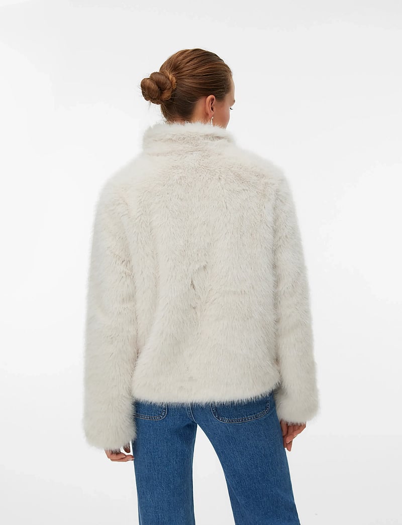 Vero Moda - VMMONROE SHORT JACKET NOOS - faux fur jakker - oatmeal - 2