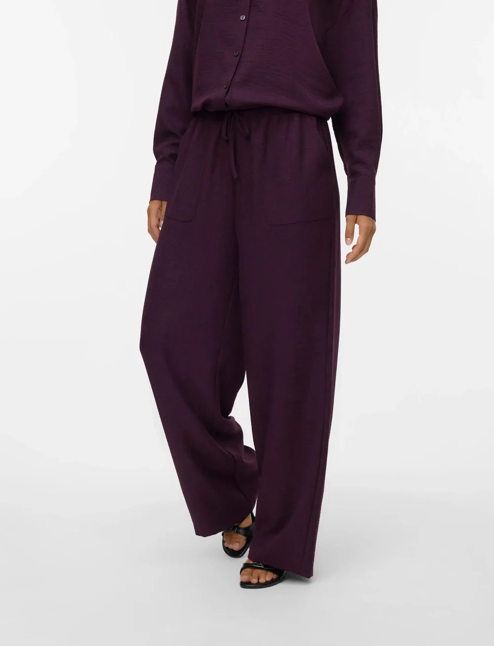 Vero Moda - VMMELANEY HW LOOSE PANT WVN NOOS - leveälahkeiset housut - winetasting - 4
