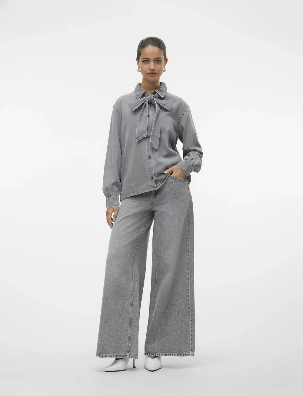 Vero Moda - VMANNET MR WIDE BELT JEANS LI218 - hosen mit weitem bein - medium grey denim - 4