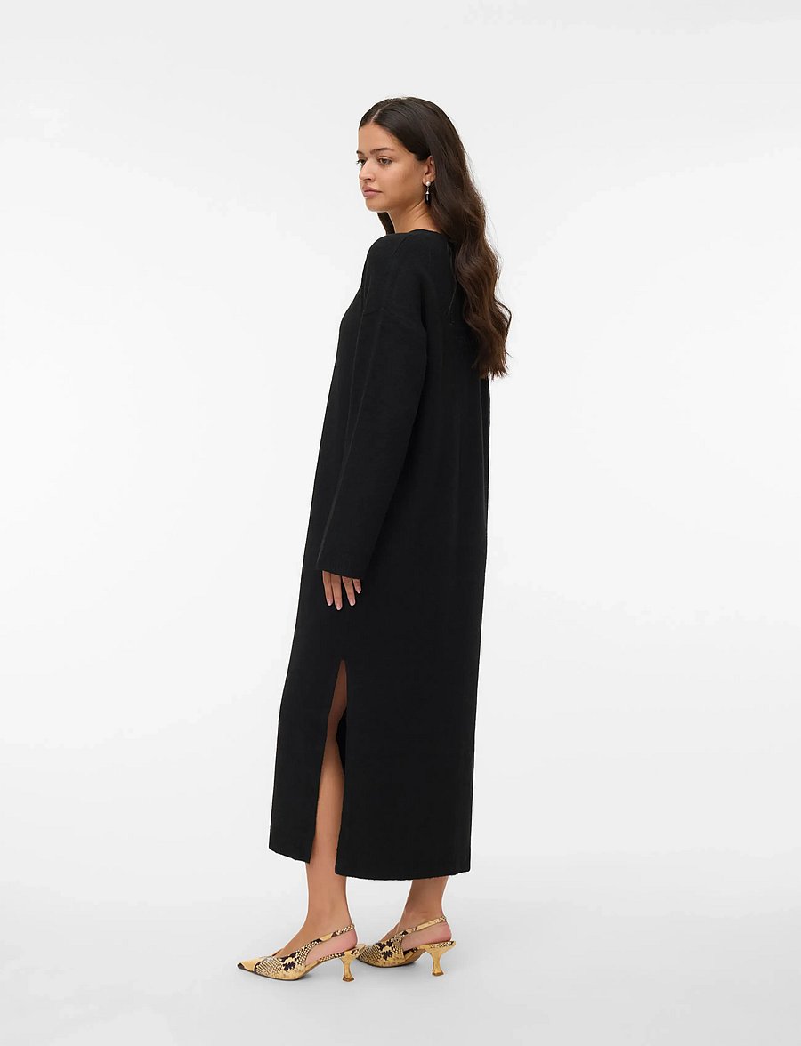 Vero Moda - AWNINNA LS V-NECK 7/8 KNIT DRESS - knitted dresses - black - 5