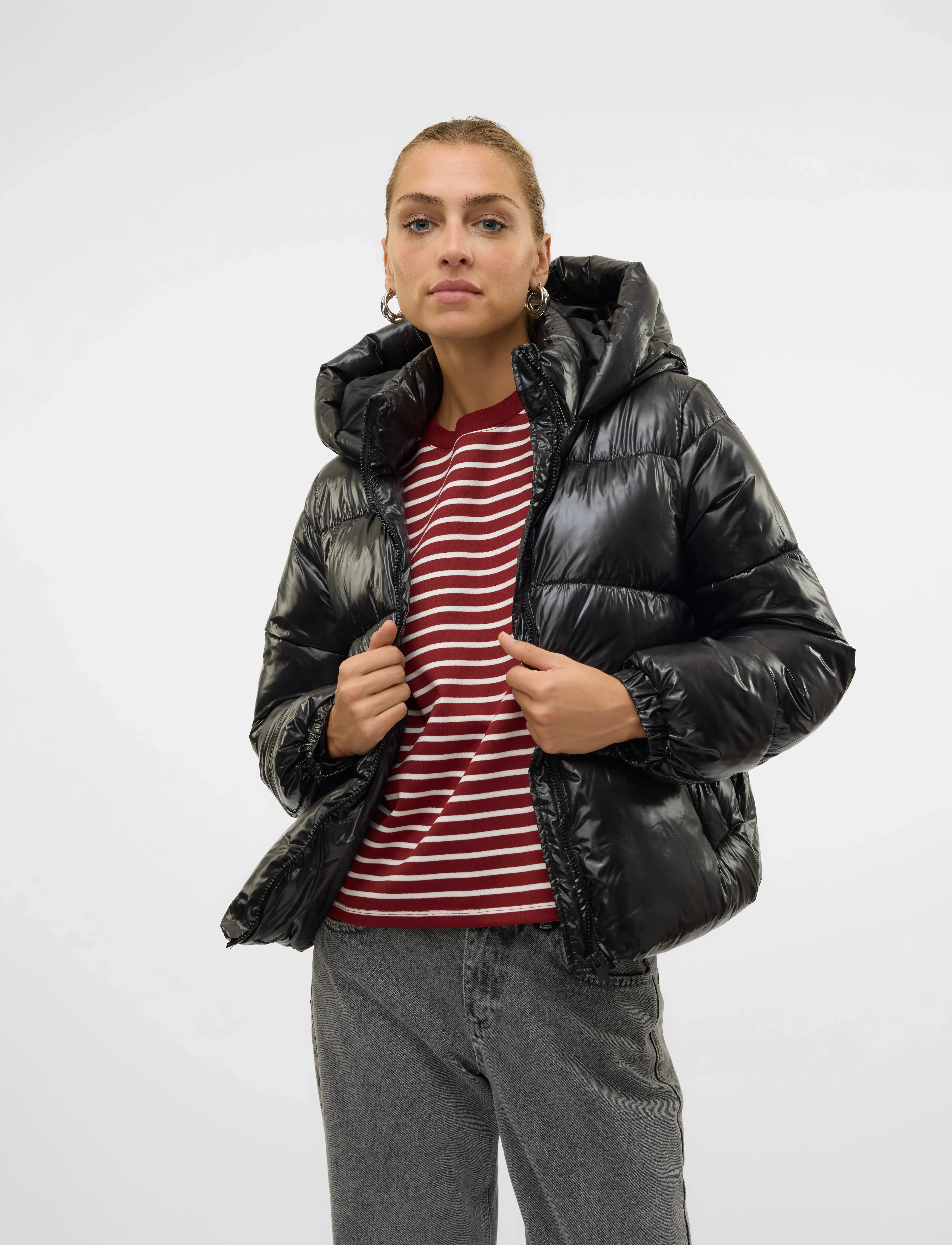 Vero Moda Vmuppsashiny Short Jacket Excl, M, Black, Jakker > Vatteret Jakke, Dame