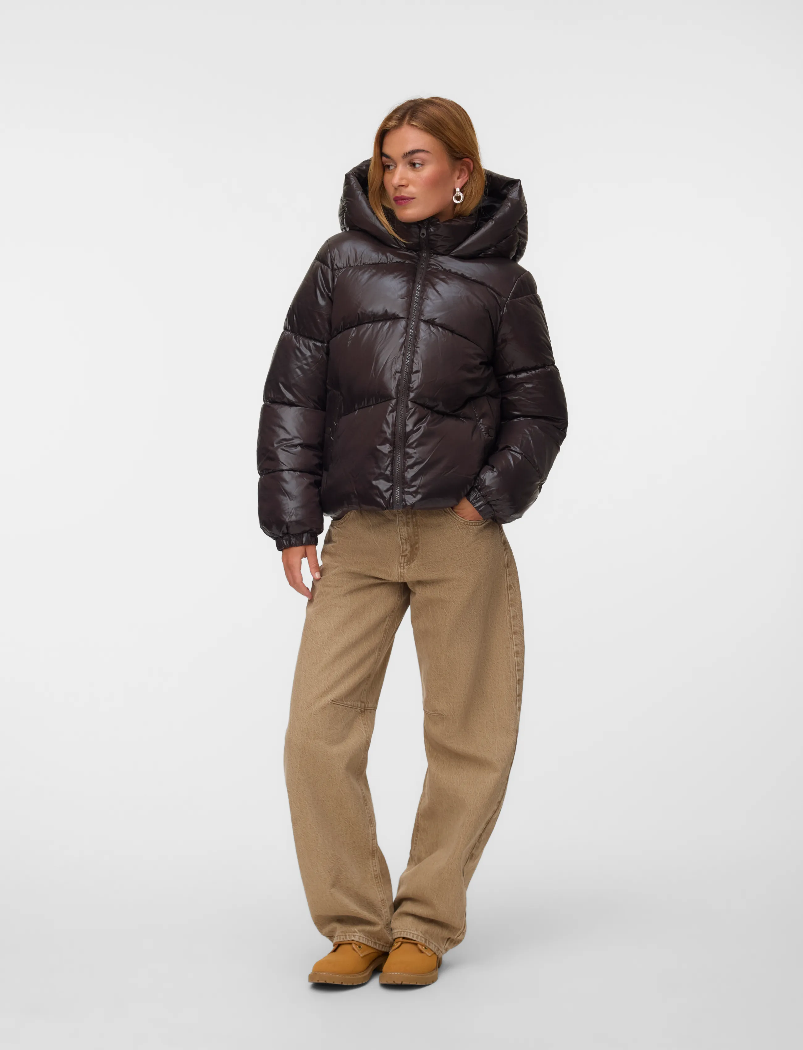 Vero Moda VMUPPSASHINY SHORT JACKET EXCL - Winterjacken - CHOCOLATE TORTE / brown