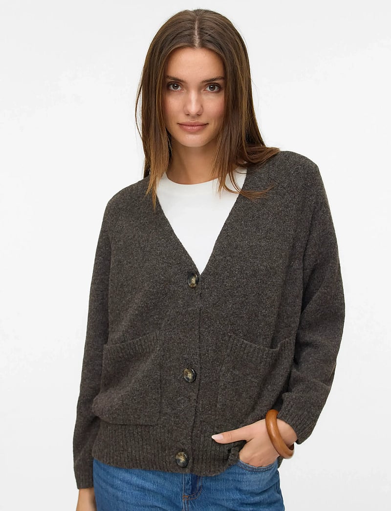 Vero Moda - VMBOOM LS V-NECK BUTTON CARDIGAN GA NOOS - cardigans - chocolate torte - 4