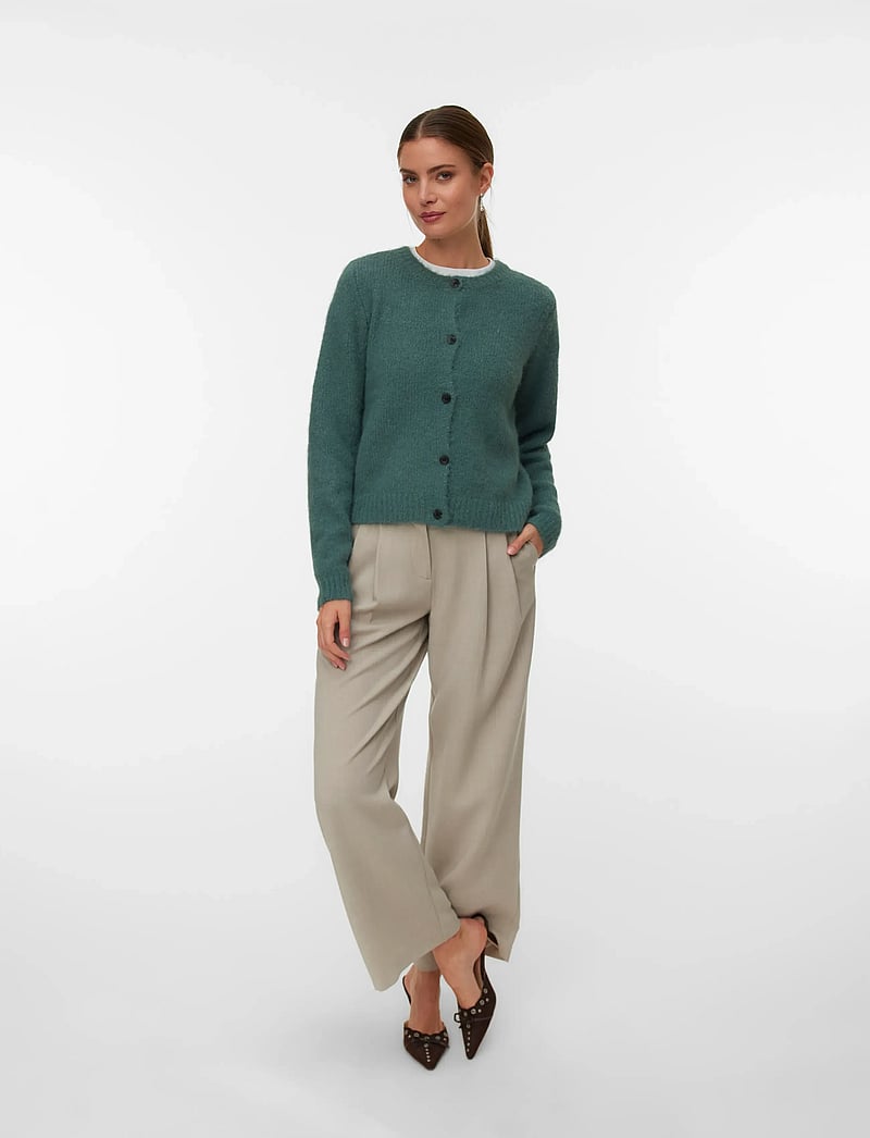 Vero Moda - VMNOVAH LS O-NECK BUTTON CARDI GA NOOS - cardigans - balsam green - 0