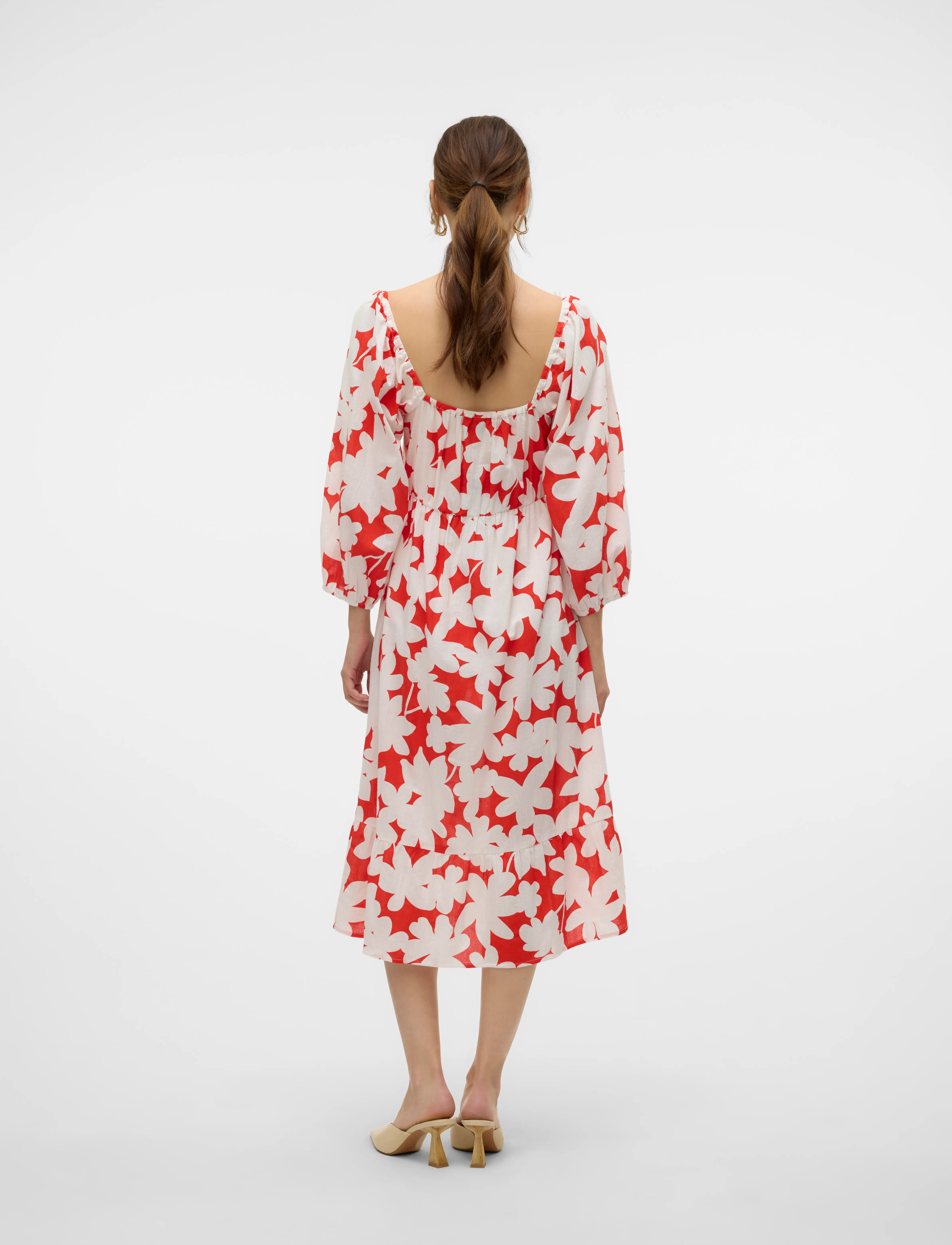 Vero Moda - VMDICTHE 3/4 SQUARE CALF DRESS WVN GA - vasarinės suknelės - fiery red - 2