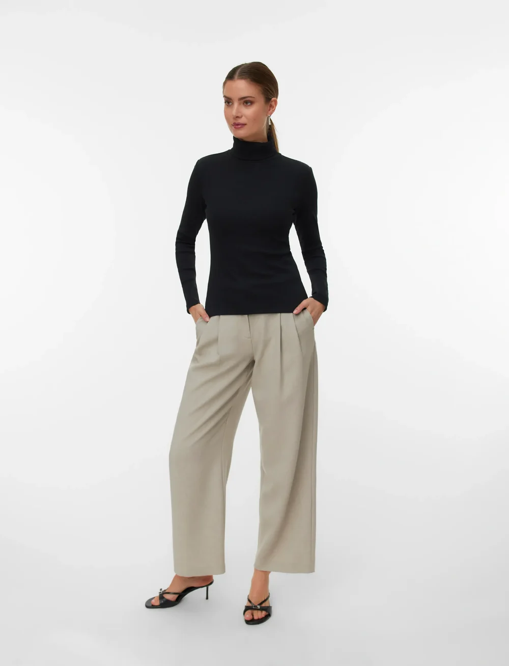 Vero Moda - VMCHLOE LS ROLLNECKTOP JRS NOOS - kõrge kaelusega kudumid - black - 0