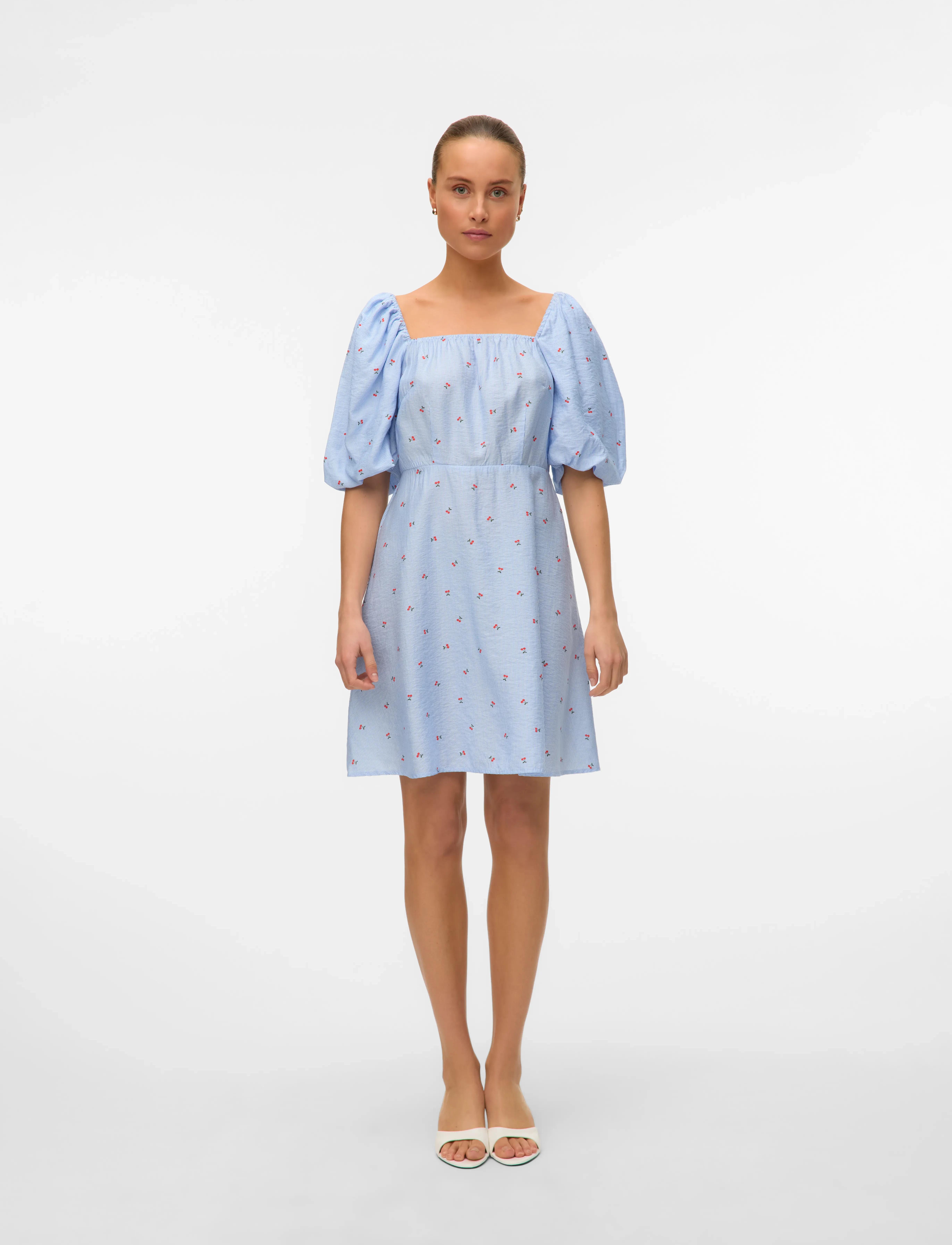 Vero Moda VMODETTE 2/4 SHORT BOW DRESS WVN - Korte kjoler - SNOW WHITE / blue
