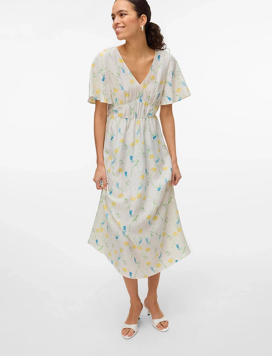 Vero Moda - VMFLORA OLGA SS 7/8 DRESS WVN GA - midikleider - snow white - 3