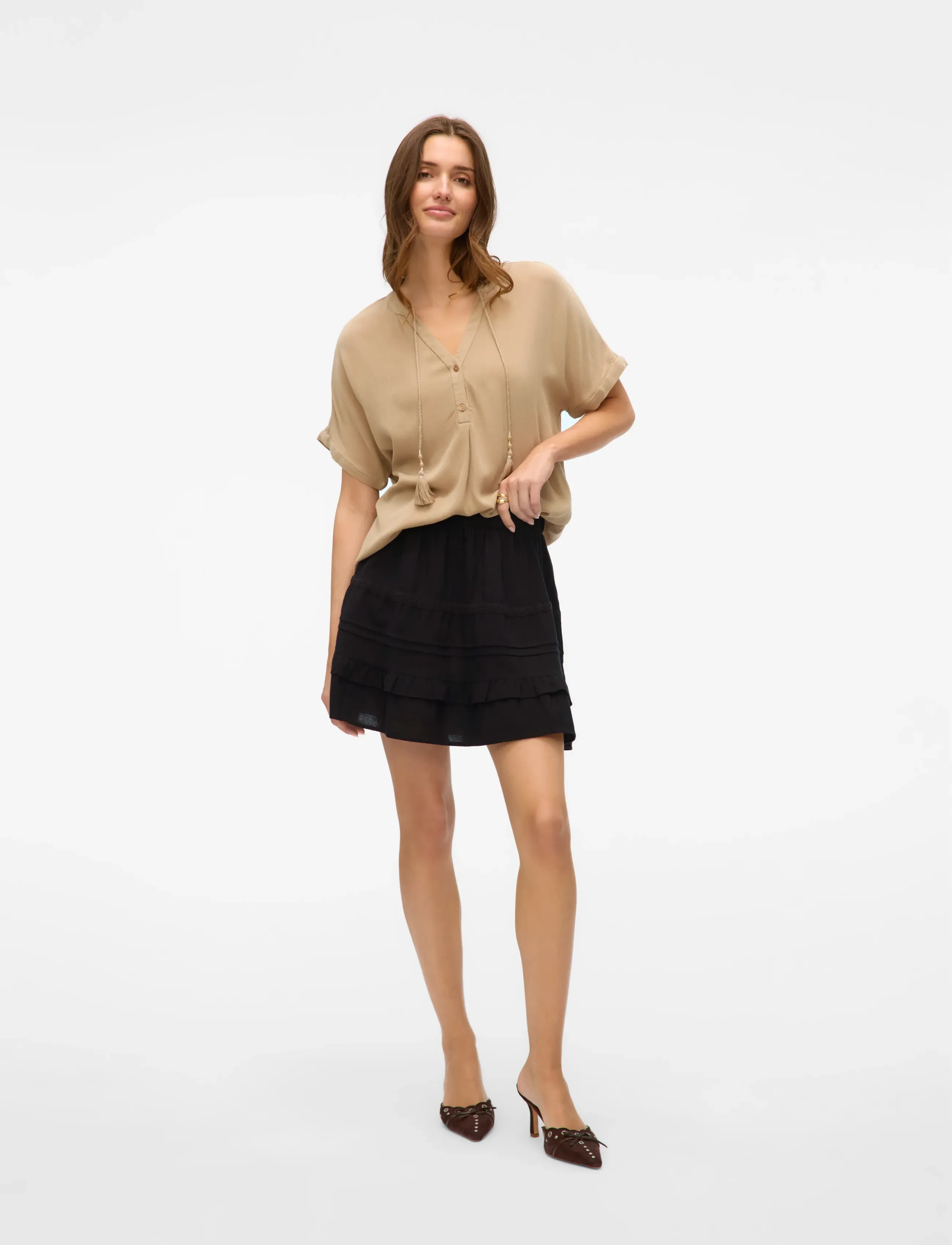Vero Moda - VMPRETTY SHORT SKIRT WVN GA NOOS - jupes courtes - black - 3