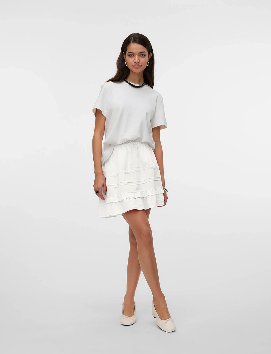 Vero Moda - VMPRETTY SHORT SKIRT WVN GA NOOS - minihameet - snow white - 4