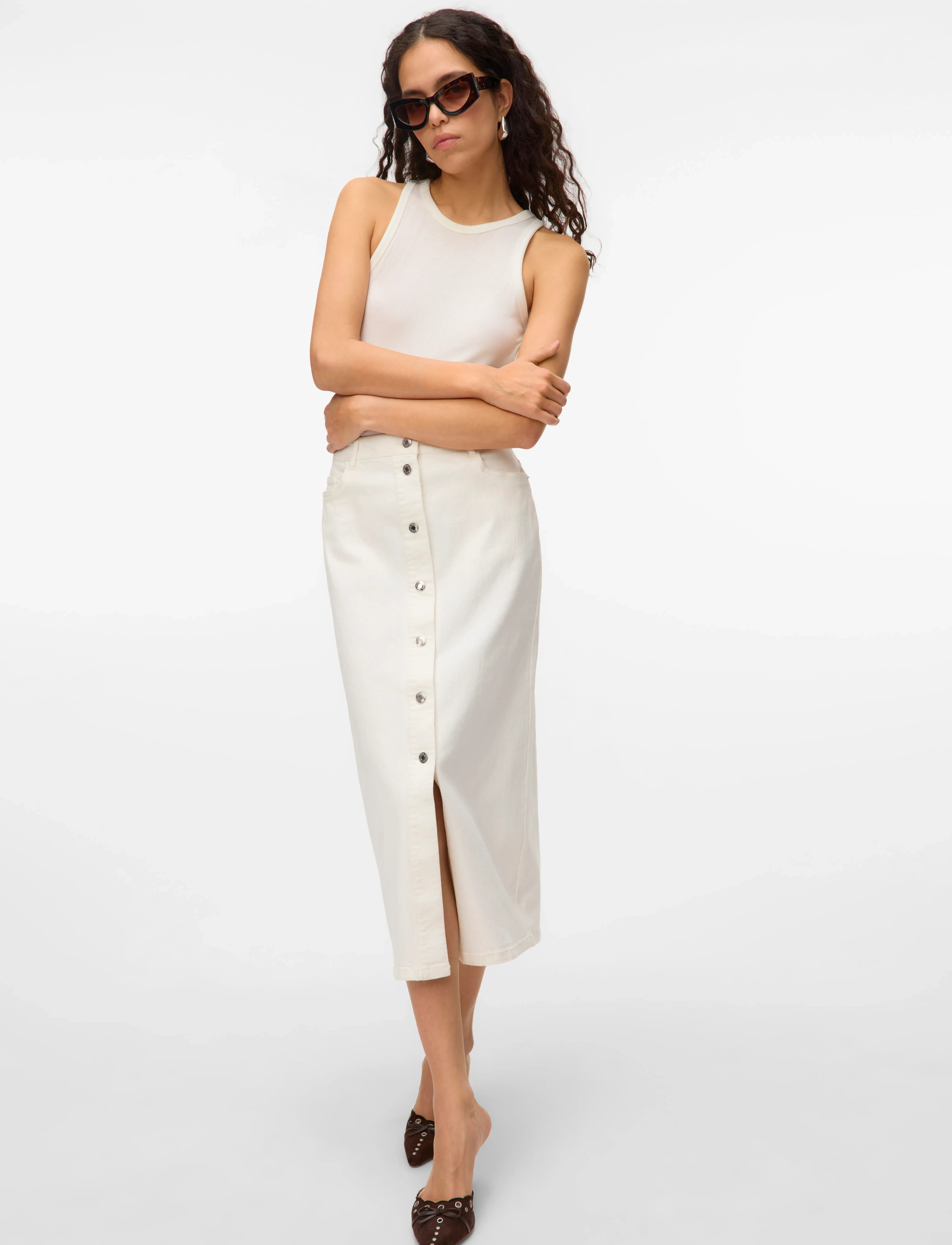 Vero Moda - VMWILD ALVIDA BUTTON HR 7/8 CLR  SKIRT - midi nederdele - snow white - 5