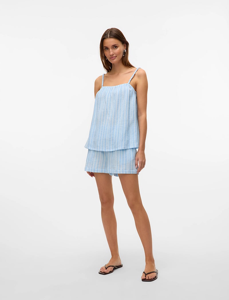 Vero Moda - VMNANNA SINGLET TOP WVN GA - topid ja varrukateta alussärgid - airy blue - 4