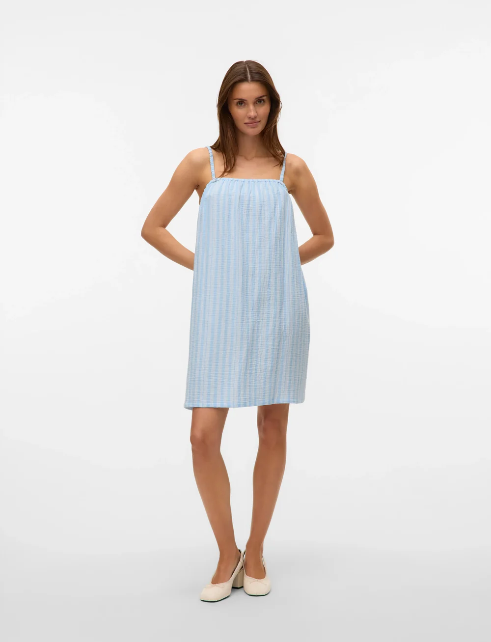 Vero Moda - VMNANNA SHORT SINGLET DRESS WVN GA - sommerkjoler - airy blue - 0