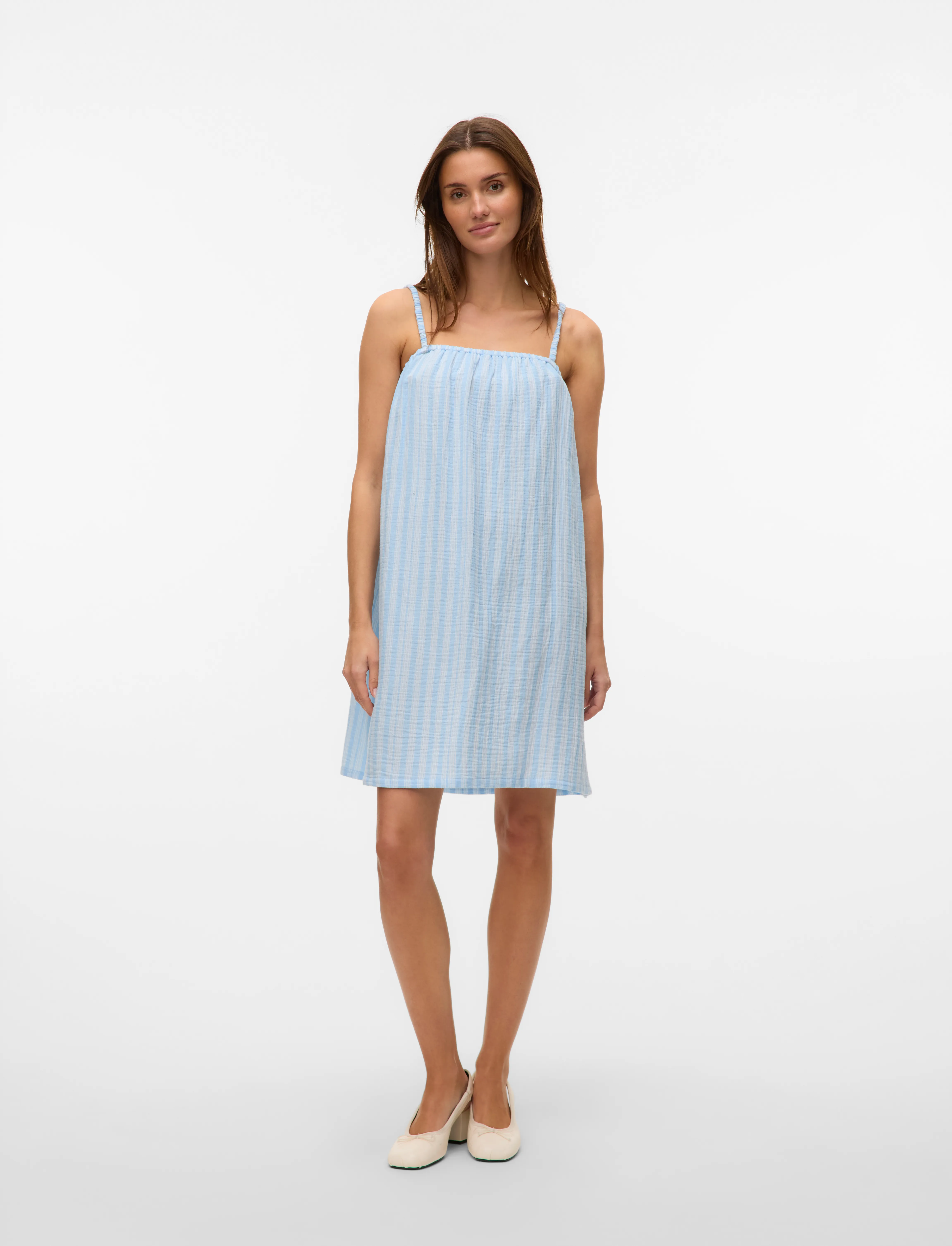 Vero Moda - VMNANNA SHORT SINGLET DRESS WVN GA - airy blue - 3