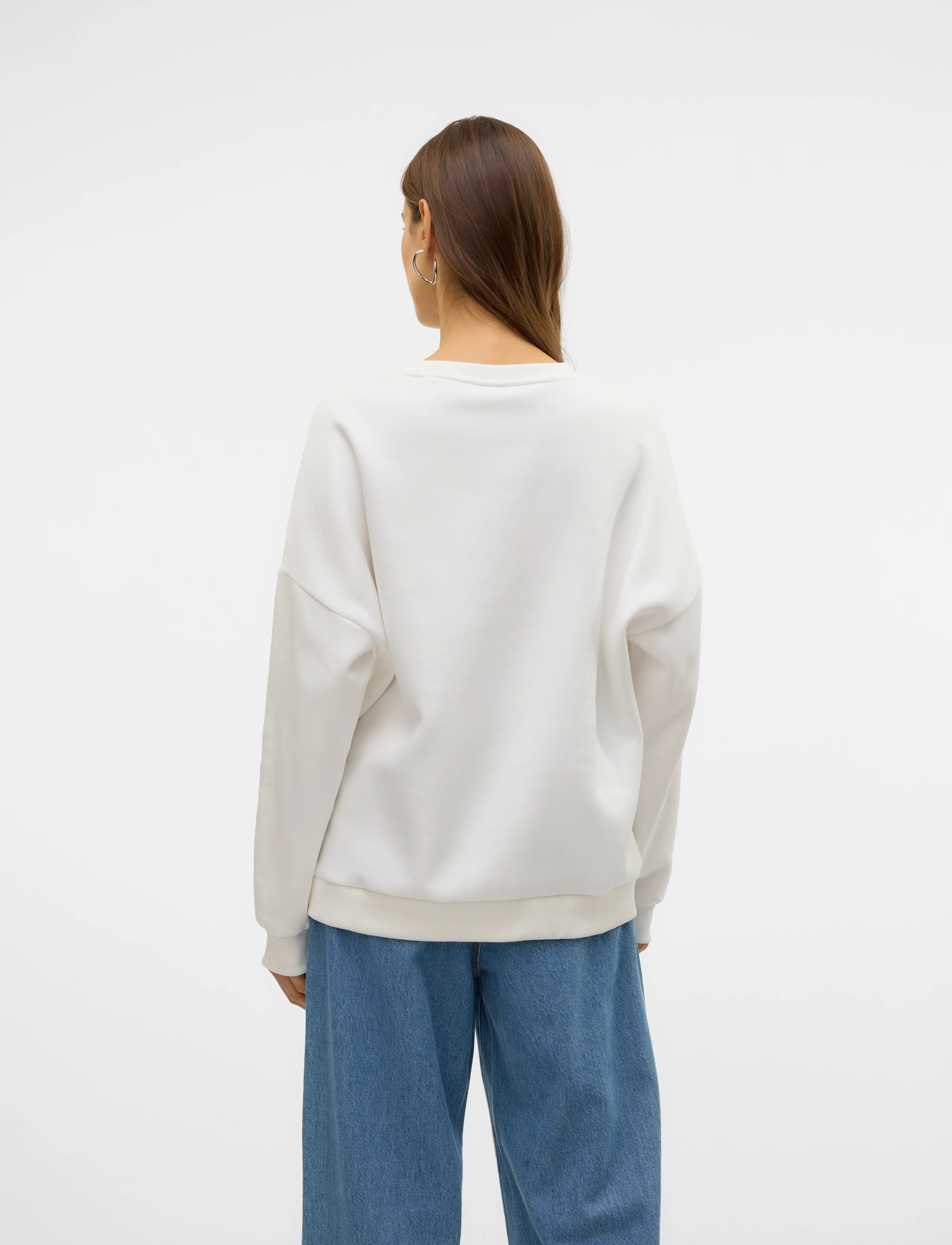 Vero Moda - VMPERNILLE BEA LS SWEAT BOX JRS - hverdags stil - snow white - 2