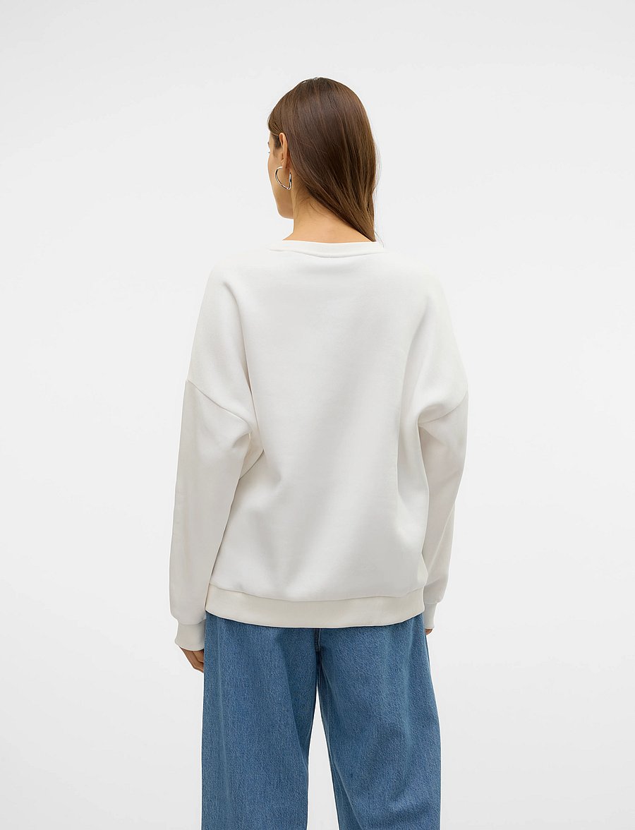 Vero Moda - VMPERNILLE BEA LS SWEAT BOX JRS - hverdags stil - snow white - 2