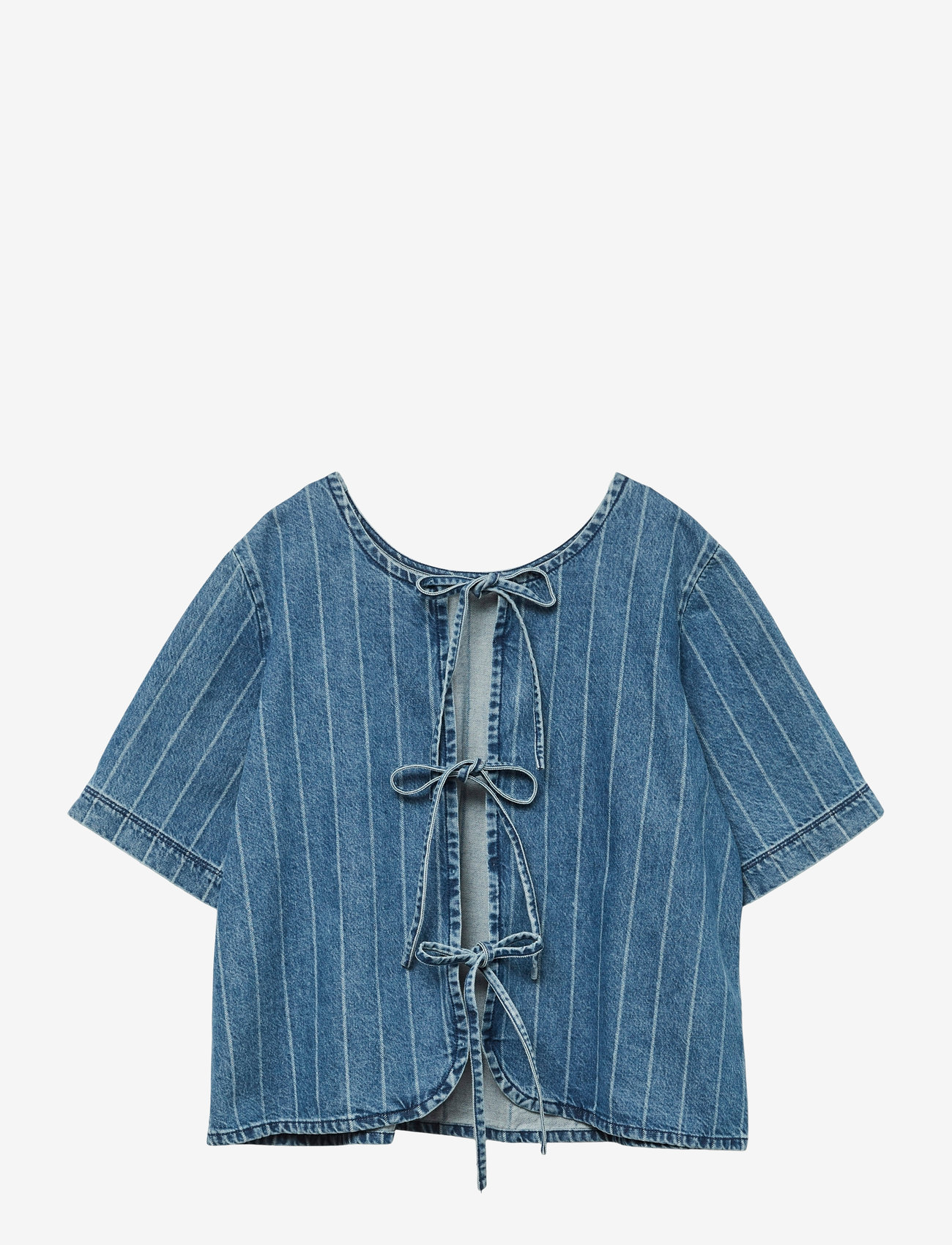 Vero Moda - VMTRILLE SS STRIED TIE SHIRT - kortærmede bluser - medium blue denim - 2