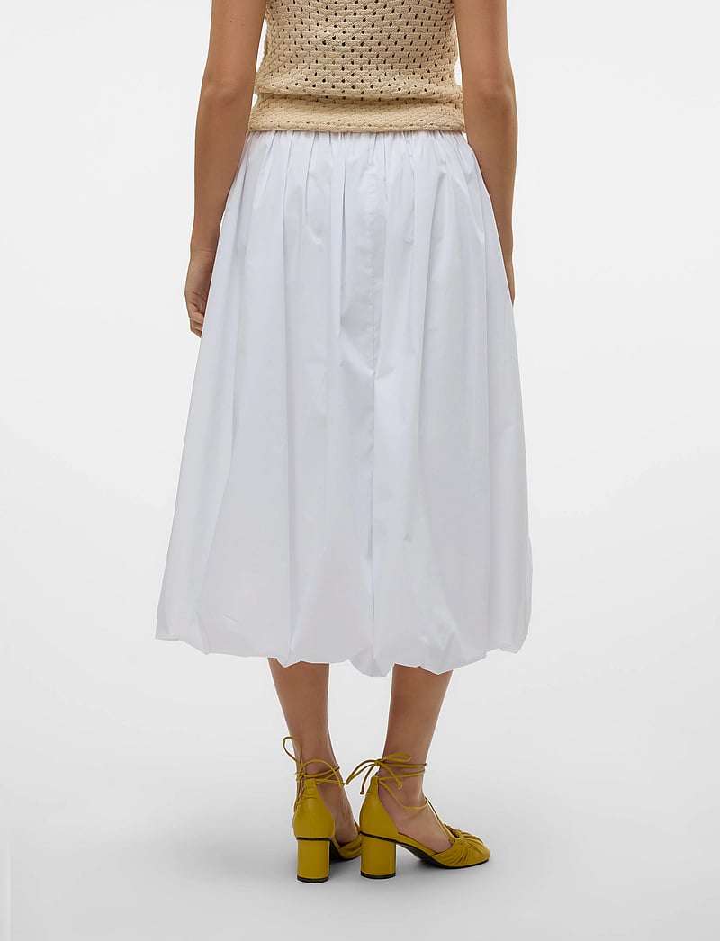 Vero Moda - VMFRIBA MW 7/8 BALLOON SKIRT WVN GA - midi kjolar - snow white - 2