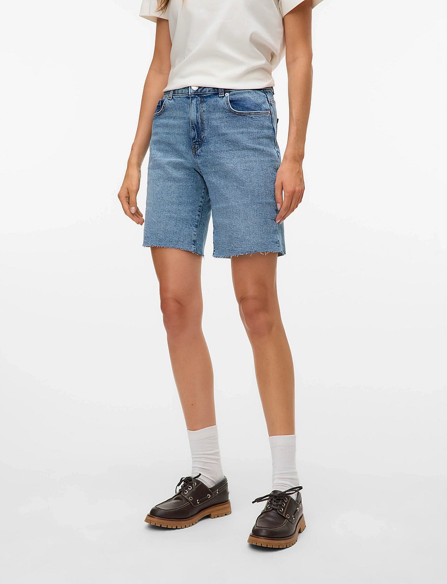 Vero Moda - VMCLEO HR LONG DNM SHORTS MIX NOOS - jeansshorts - light blue denim - 0