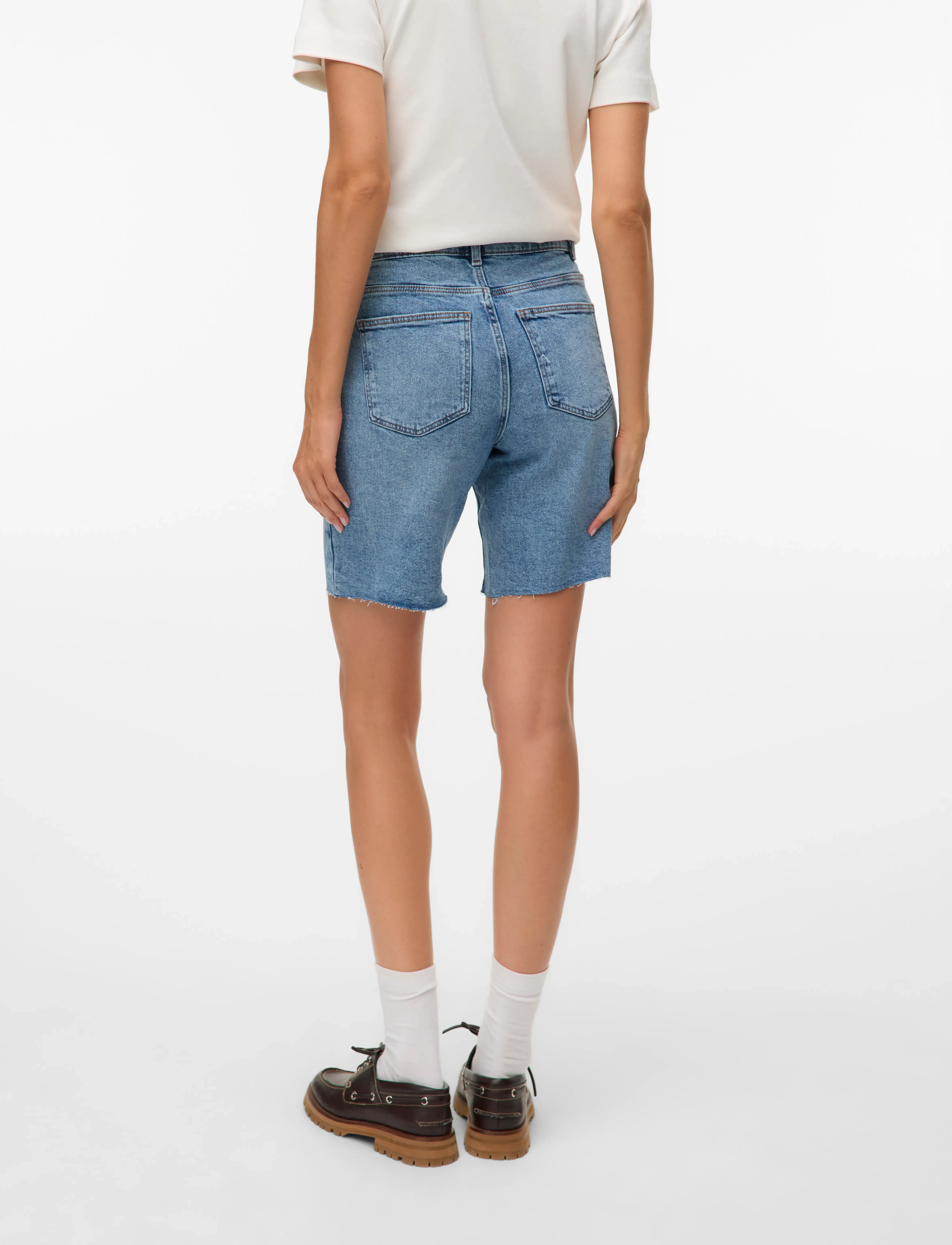 Vero Moda - VMCLEO HR LONG DNM SHORTS MIX NOOS - jeansshorts - light blue denim - 3