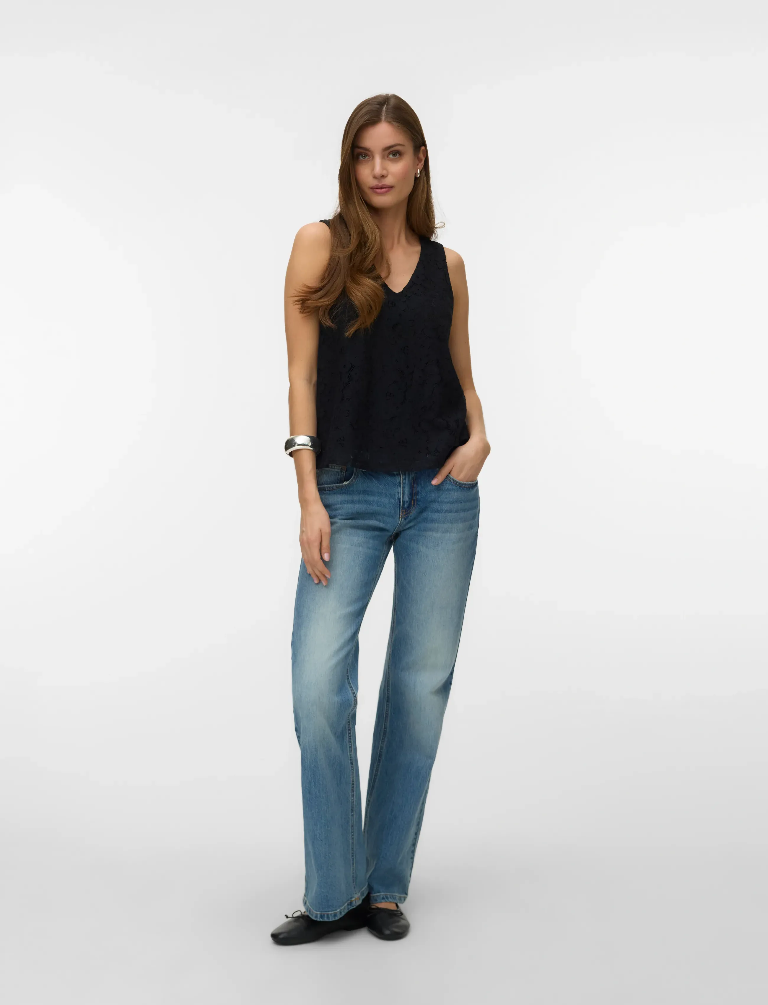 Vero Moda VMHONEY LACE SL V-NECK TOP WVN GA - T-Shirts & Tops - BLACK / black