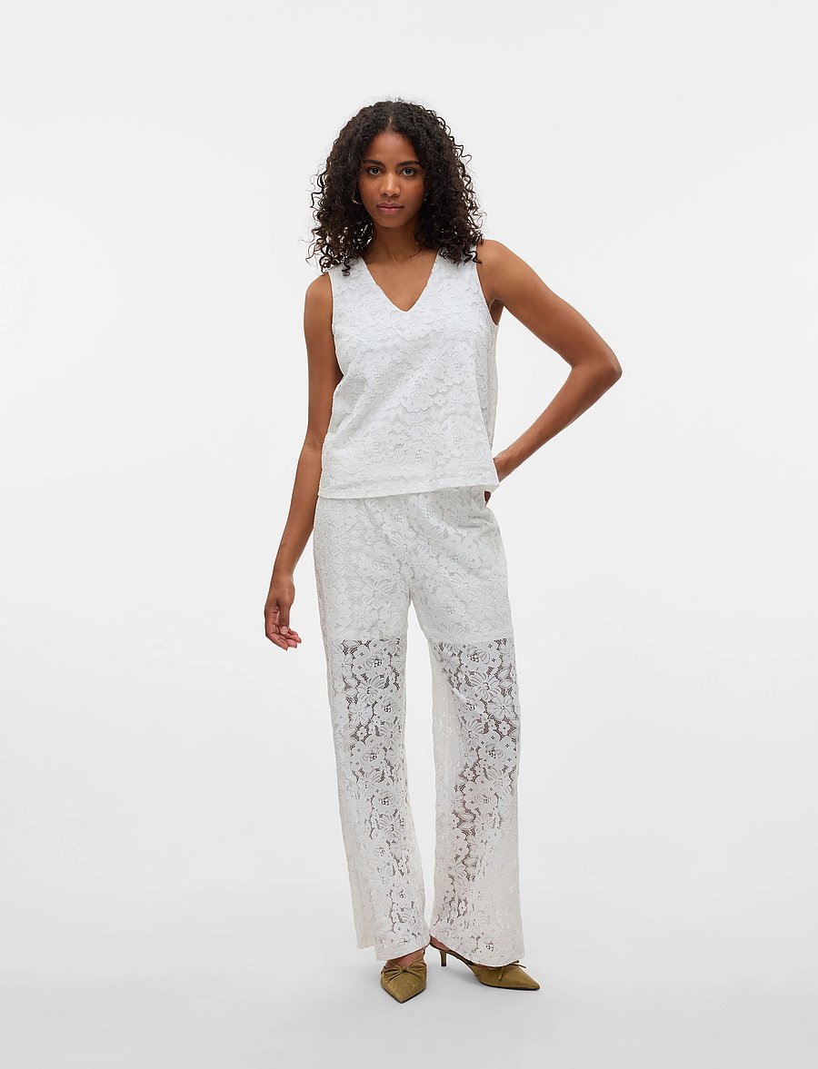 Vero Moda - VMHONEY LACE SL V-NECK TOP WVN GA - linnen - snow white - 4