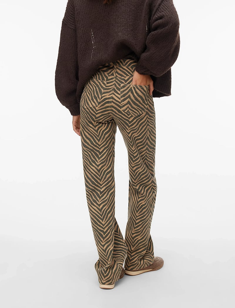 Vero Moda - VMTESSA HR WIDE STRETCH AOP JEANS NOOS - hosen mit weitem bein - silver mink - 3