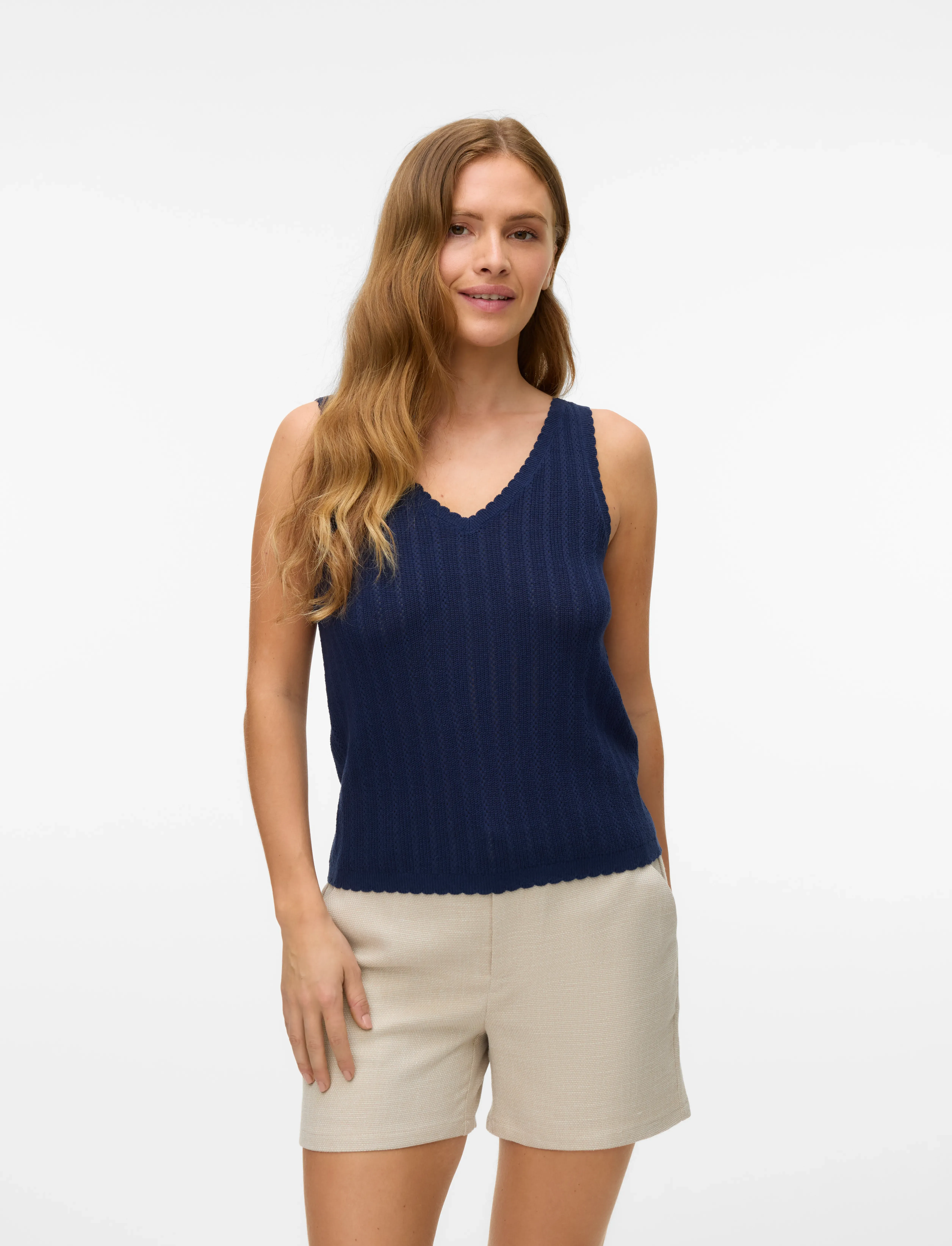 Vero Moda - VMLUXLIGHT POINTELLE SL V-NECK TOP - navy blazer - 5