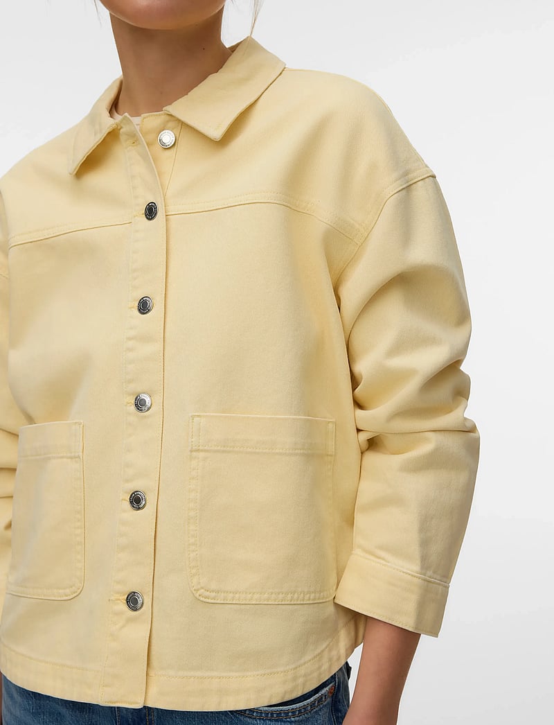 Vero Moda - VMJAMIE LS DENIM SHACKET MIX GA NOOS - forårsjakker - mellow yellow - 5