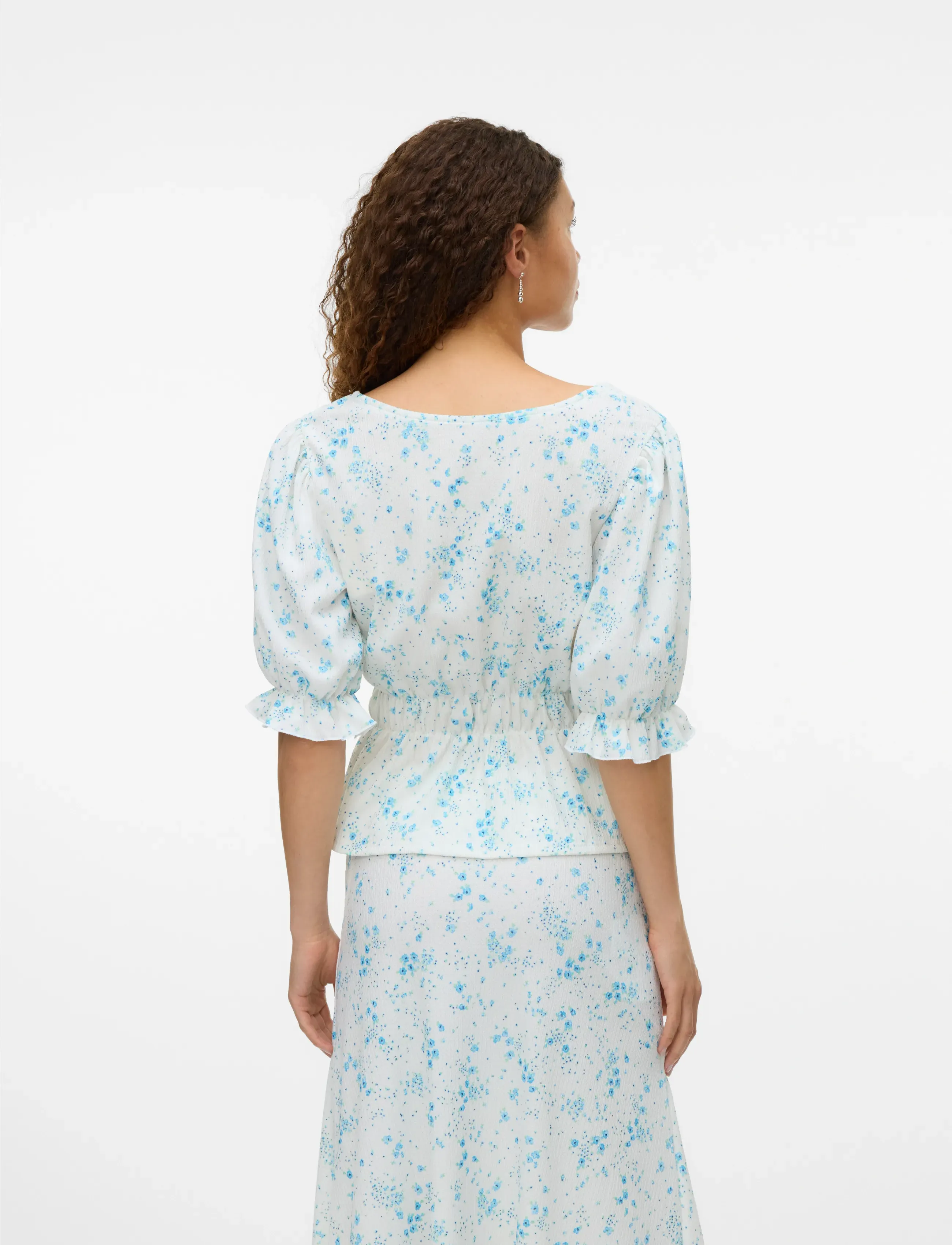 Vero Moda - VMSOMYA 2/4 VERSATILE TOP VMA - lühikeste varrukatega pluusid - snow white - 3