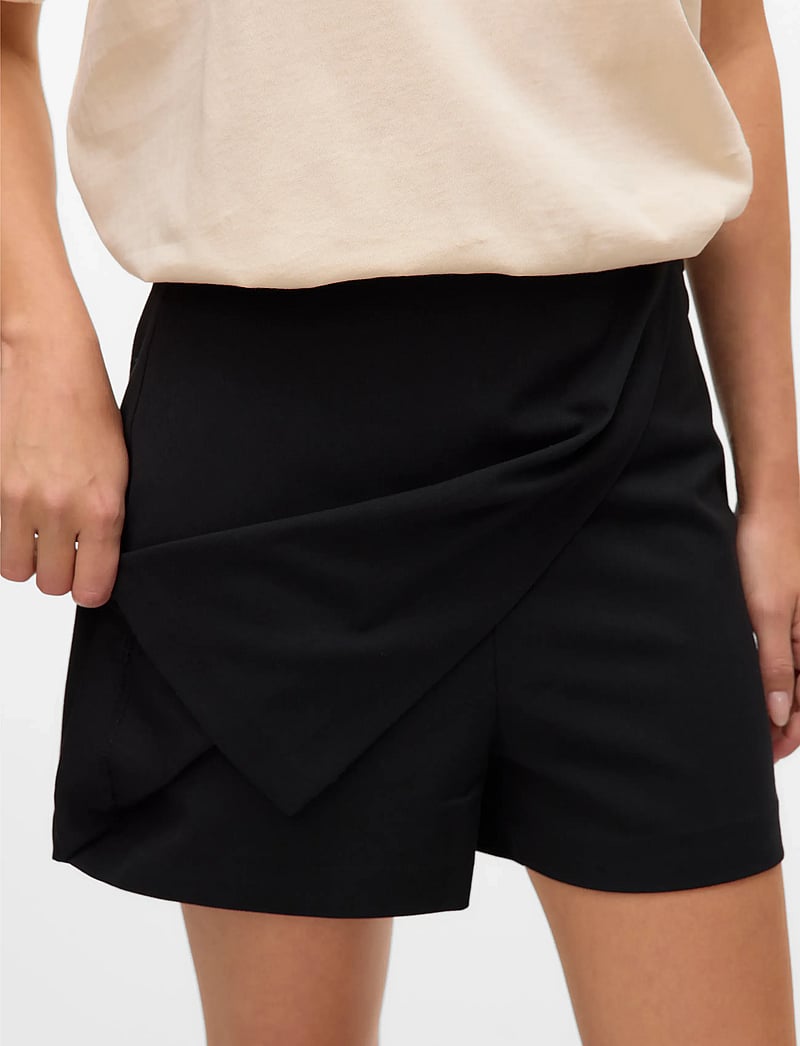 Vero Moda - VMMELINA HW SHORT SKORT SOLID NOOS - casual shorts - black - 4