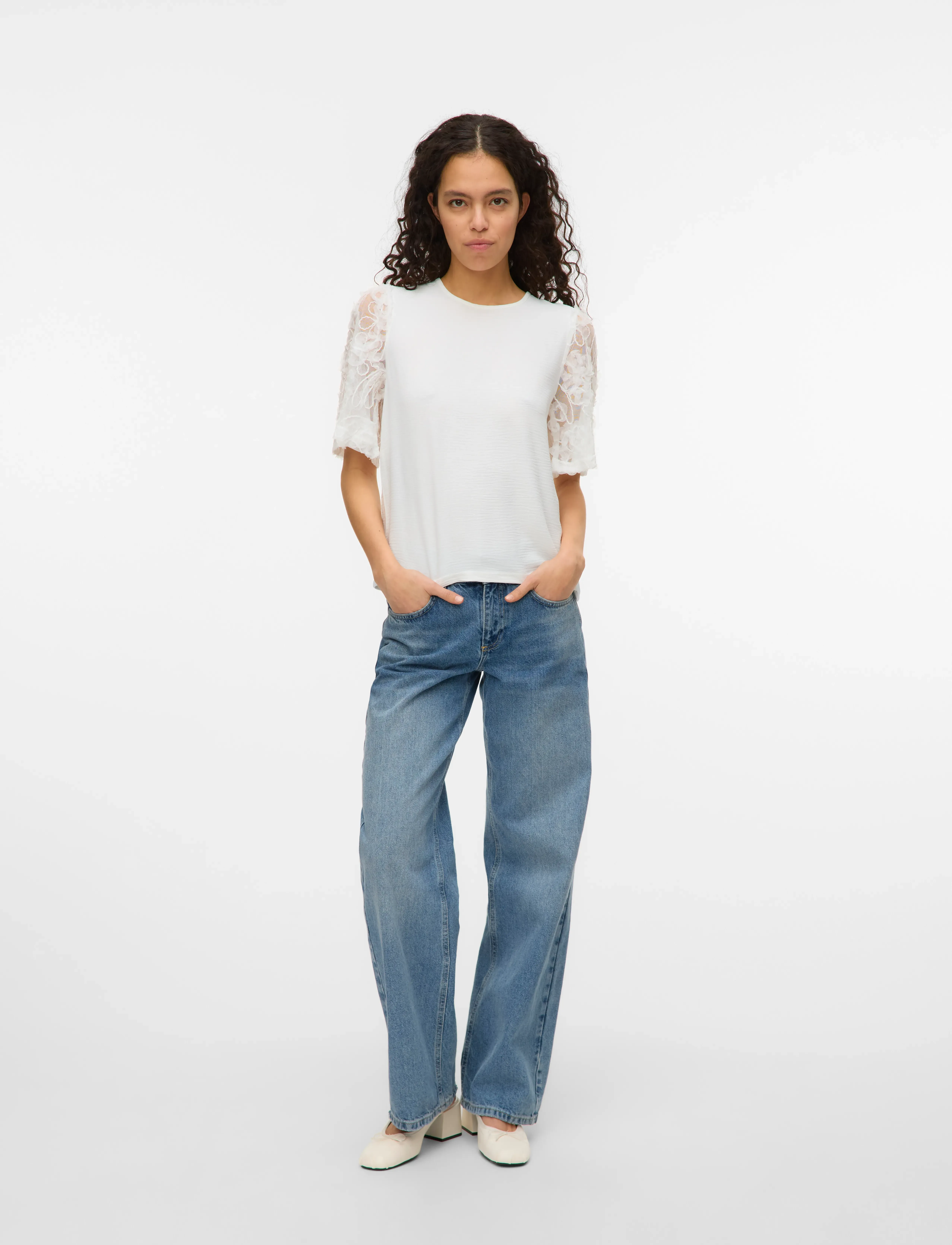 Vero Moda - VMNINA 2/4 TOP JRS - kortärmade blusar - snow white - 3