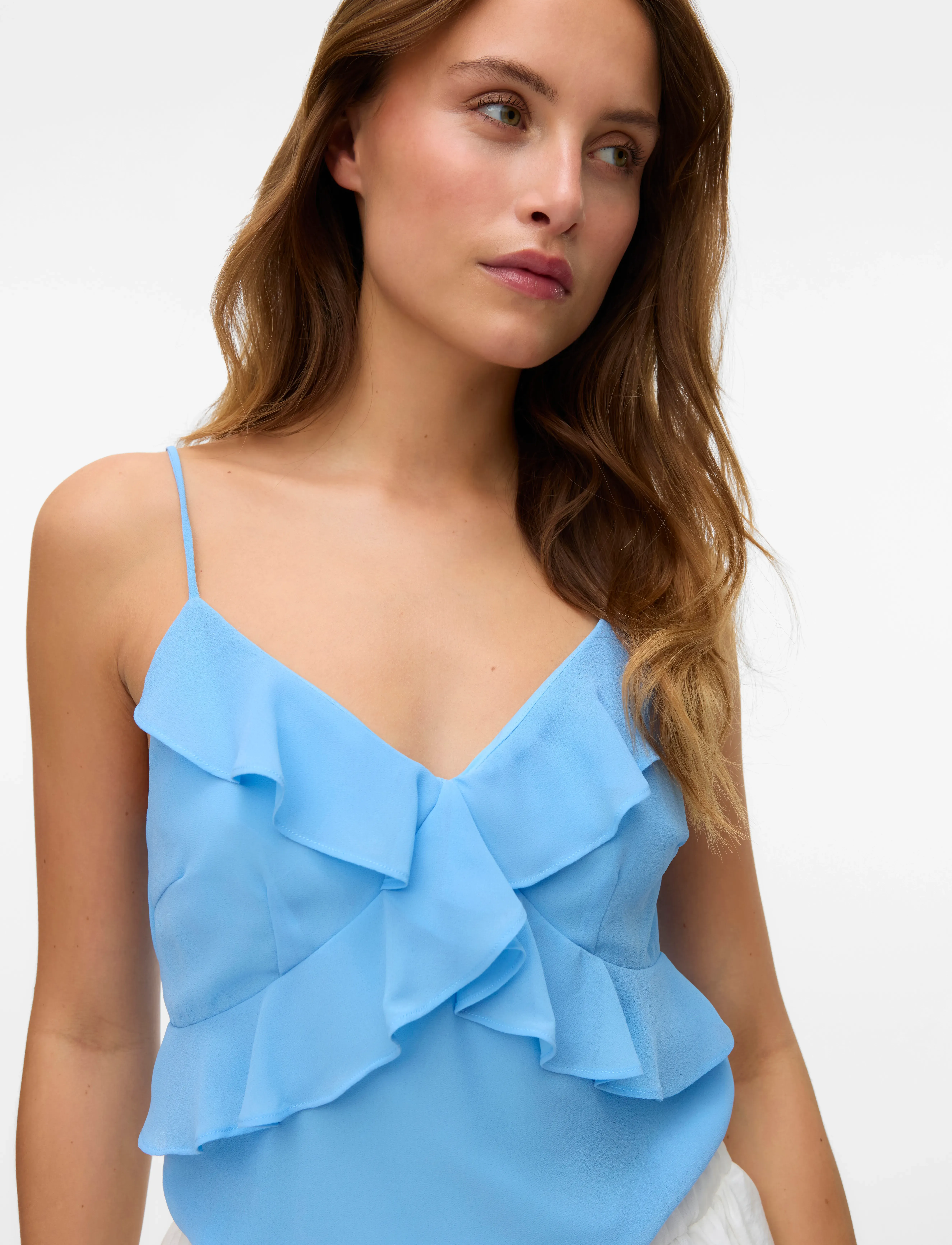 Vero Moda - VMAMINA SINGLET FRILL TOP WVN EXP - airy blue - 5