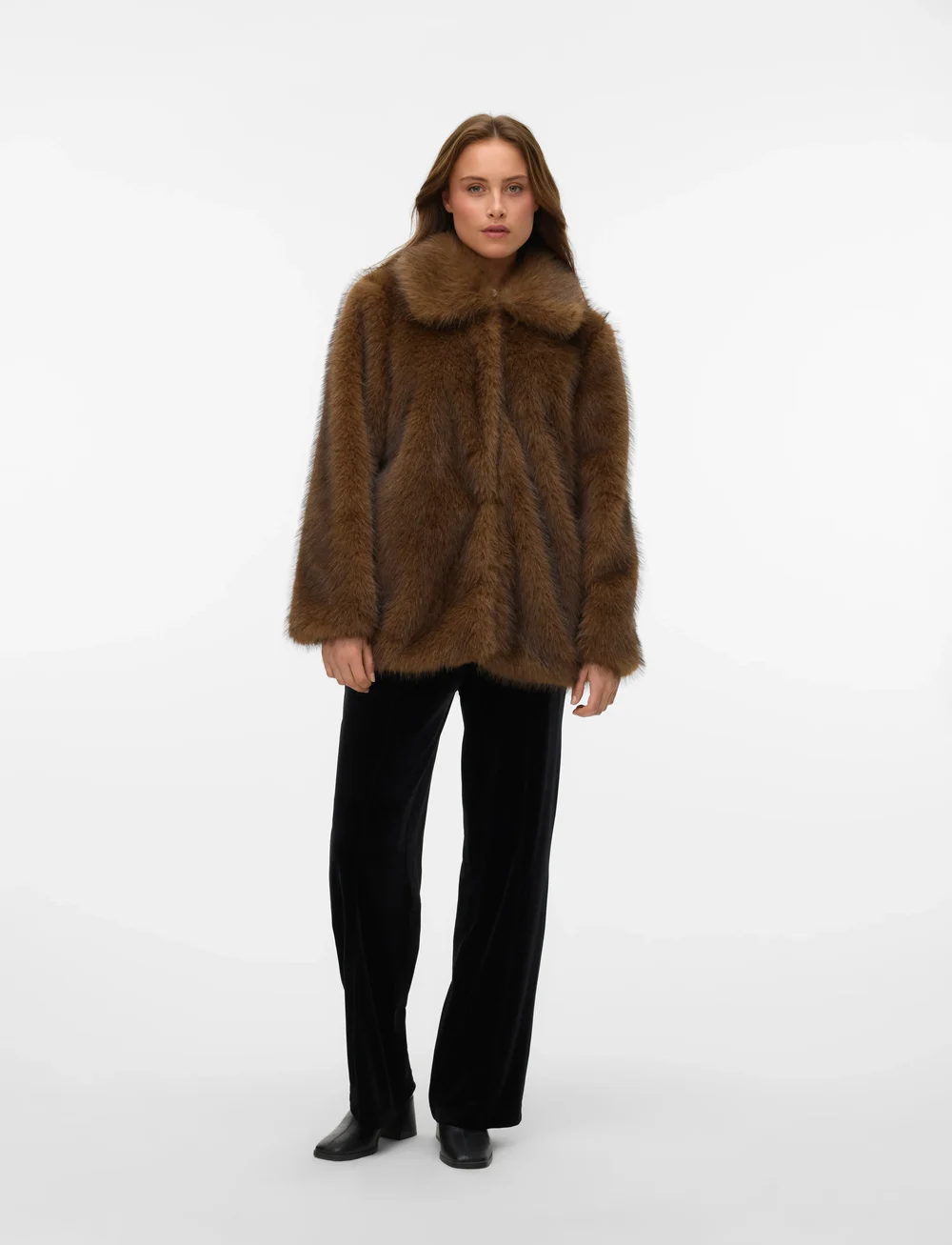 Vero Moda - VMGLORIA JACKET PRM - faux fur jakker - emperador - 3