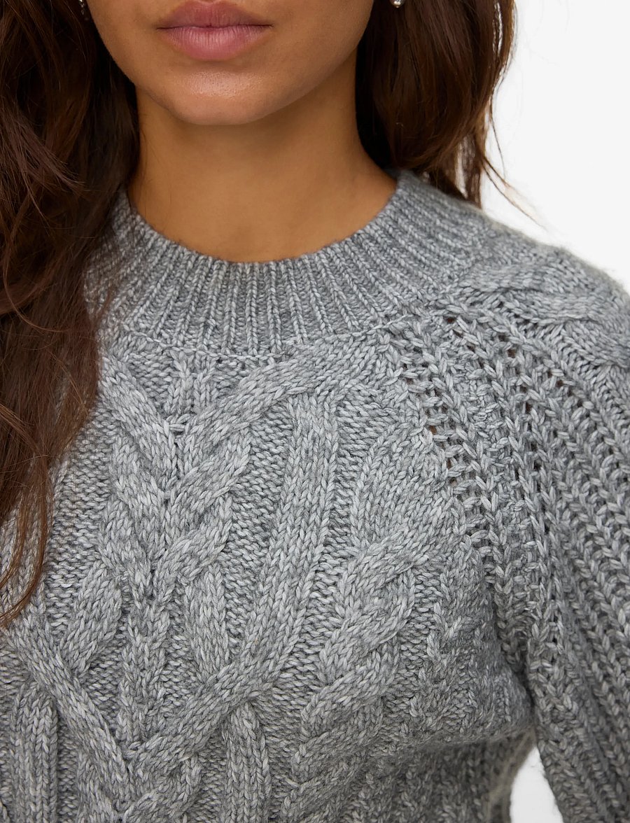 Vero Moda - VMJADA LS O-NECK CABLE PULLOVER - stickade tröjor - medium grey melange - 4