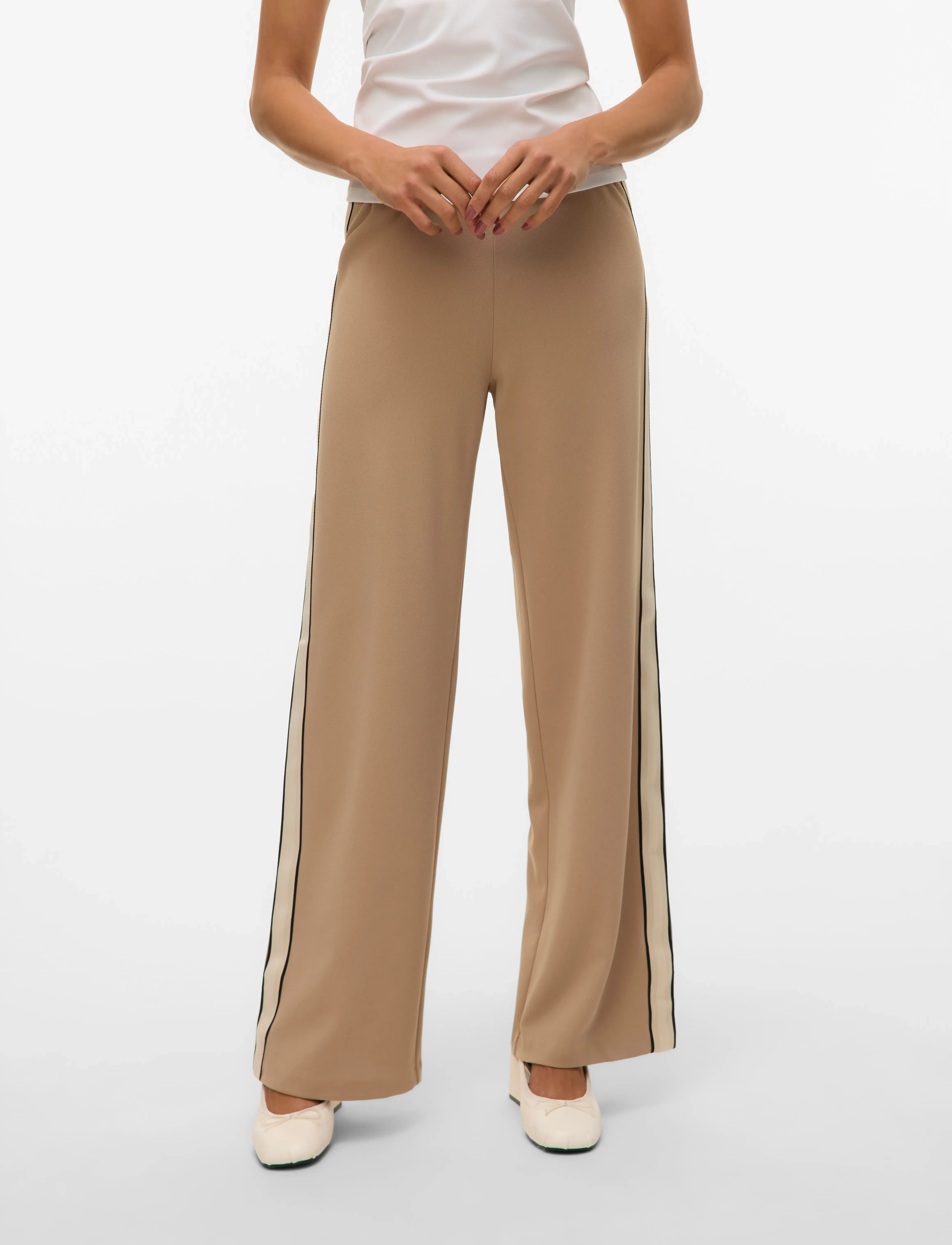 Vero Moda VMBERLIN MW WIDE PANEL PANT NOOS - Bukser - SILVER MINK / beige